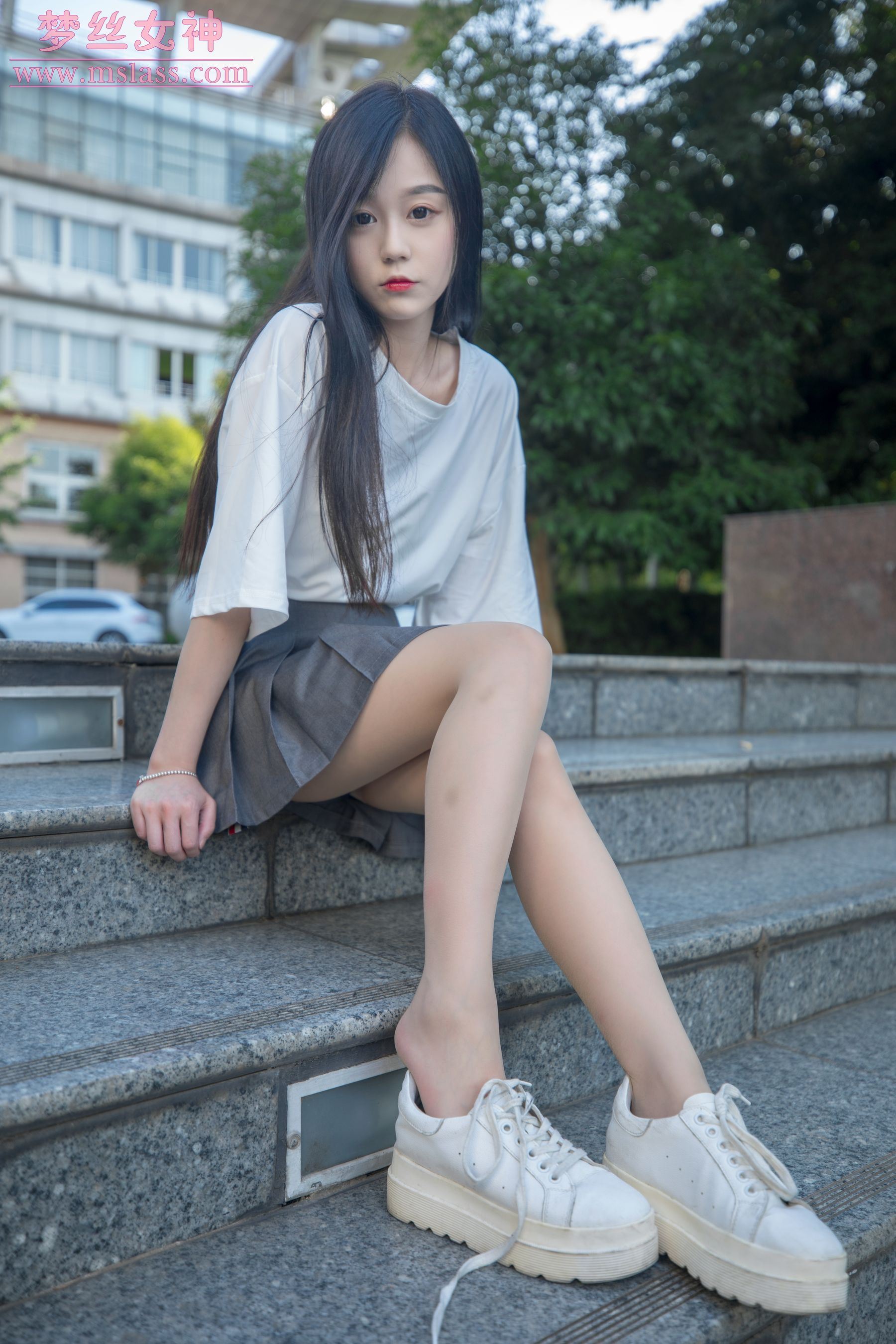 [梦丝女神MSLASS]  灵灵 甜静的明星脸