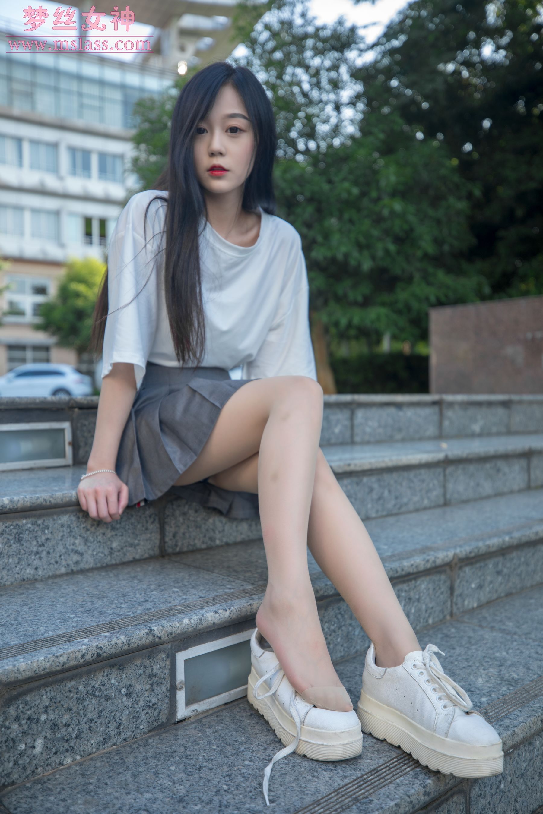 [梦丝女神MSLASS]  灵灵 甜静的明星脸