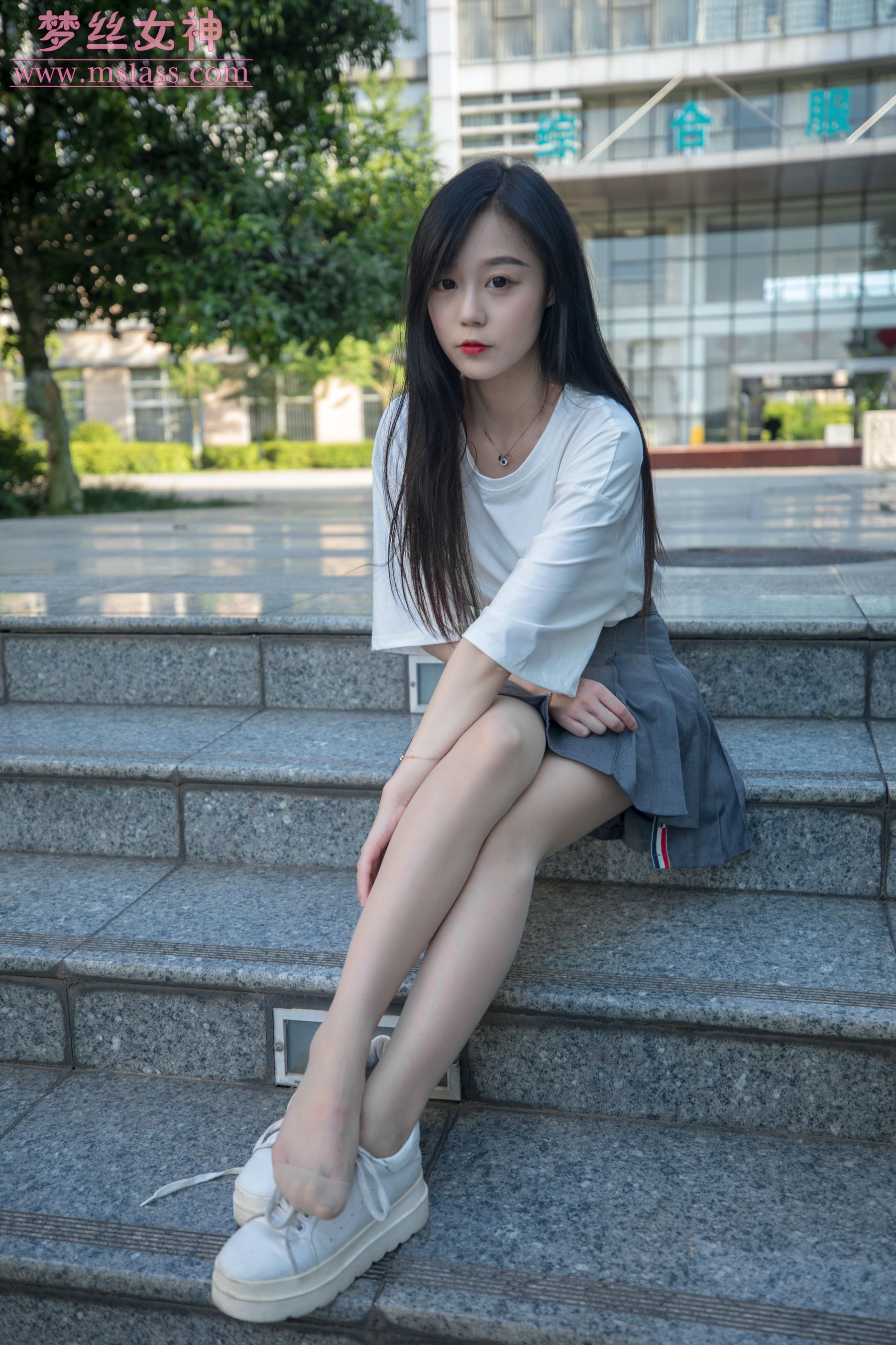 [梦丝女神MSLASS]  灵灵 甜静的明星脸