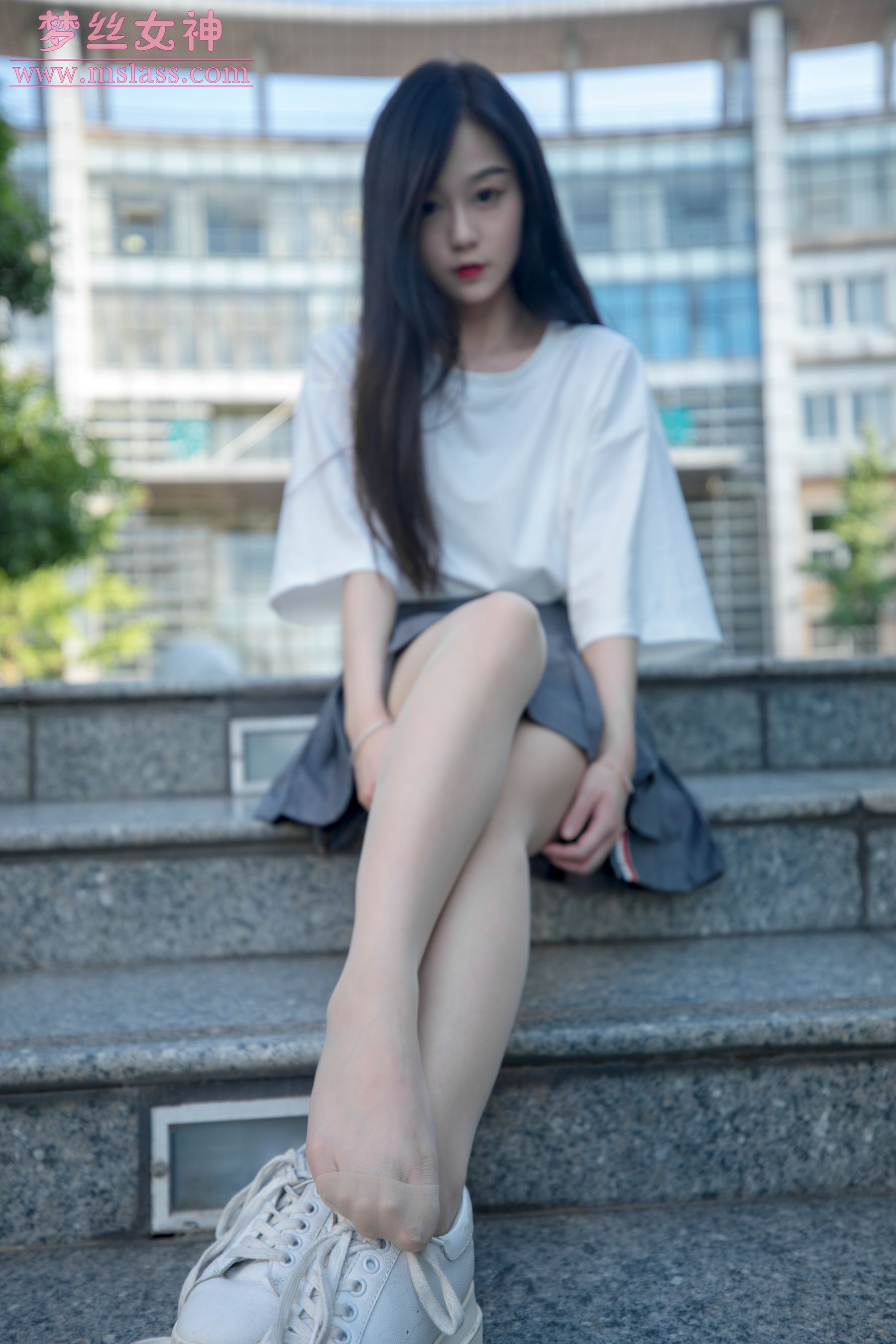 [梦丝女神MSLASS]  灵灵 甜静的明星脸