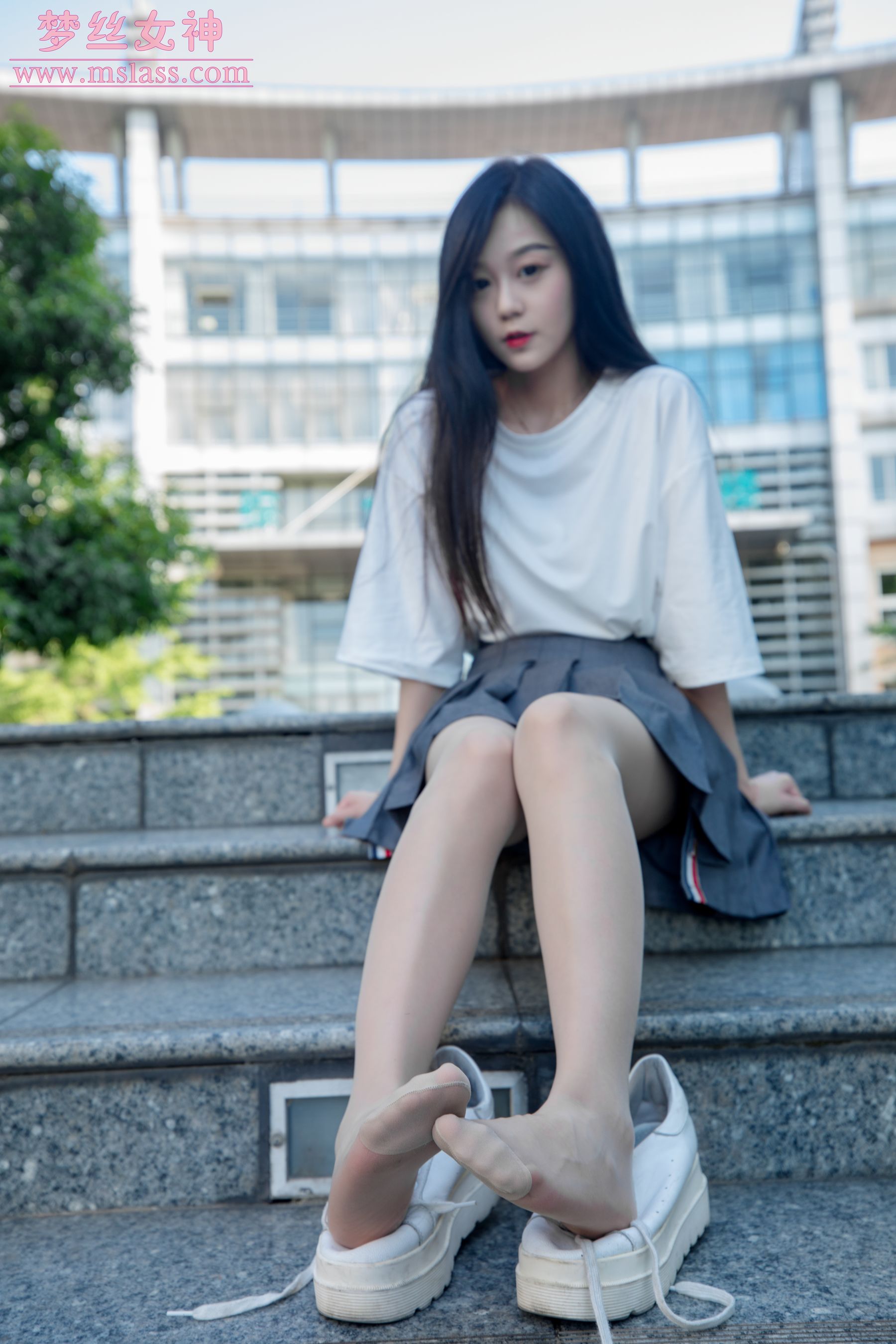 [梦丝女神MSLASS]  灵灵 甜静的明星脸