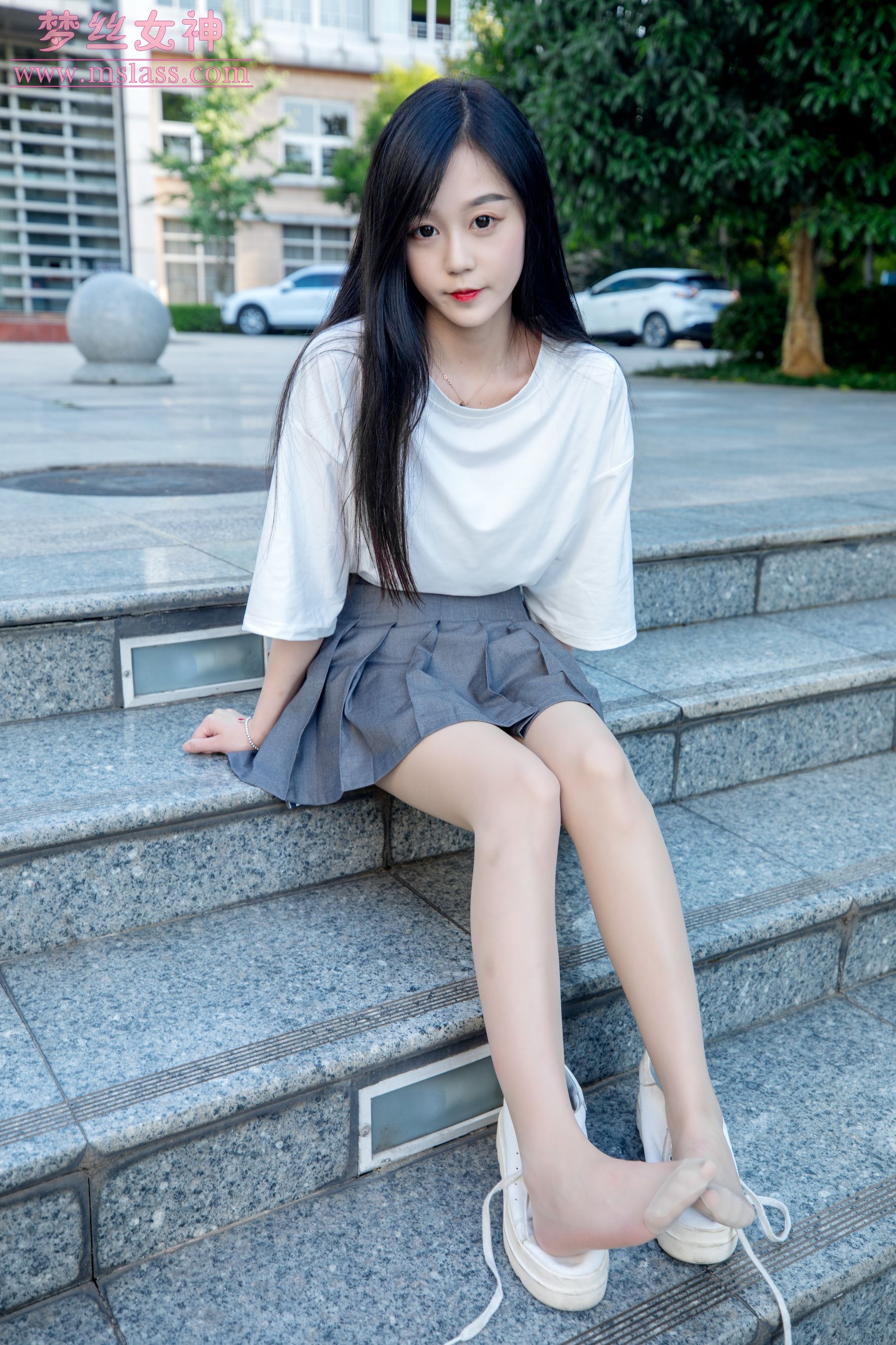 [梦丝女神MSLASS]  灵灵 甜静的明星脸