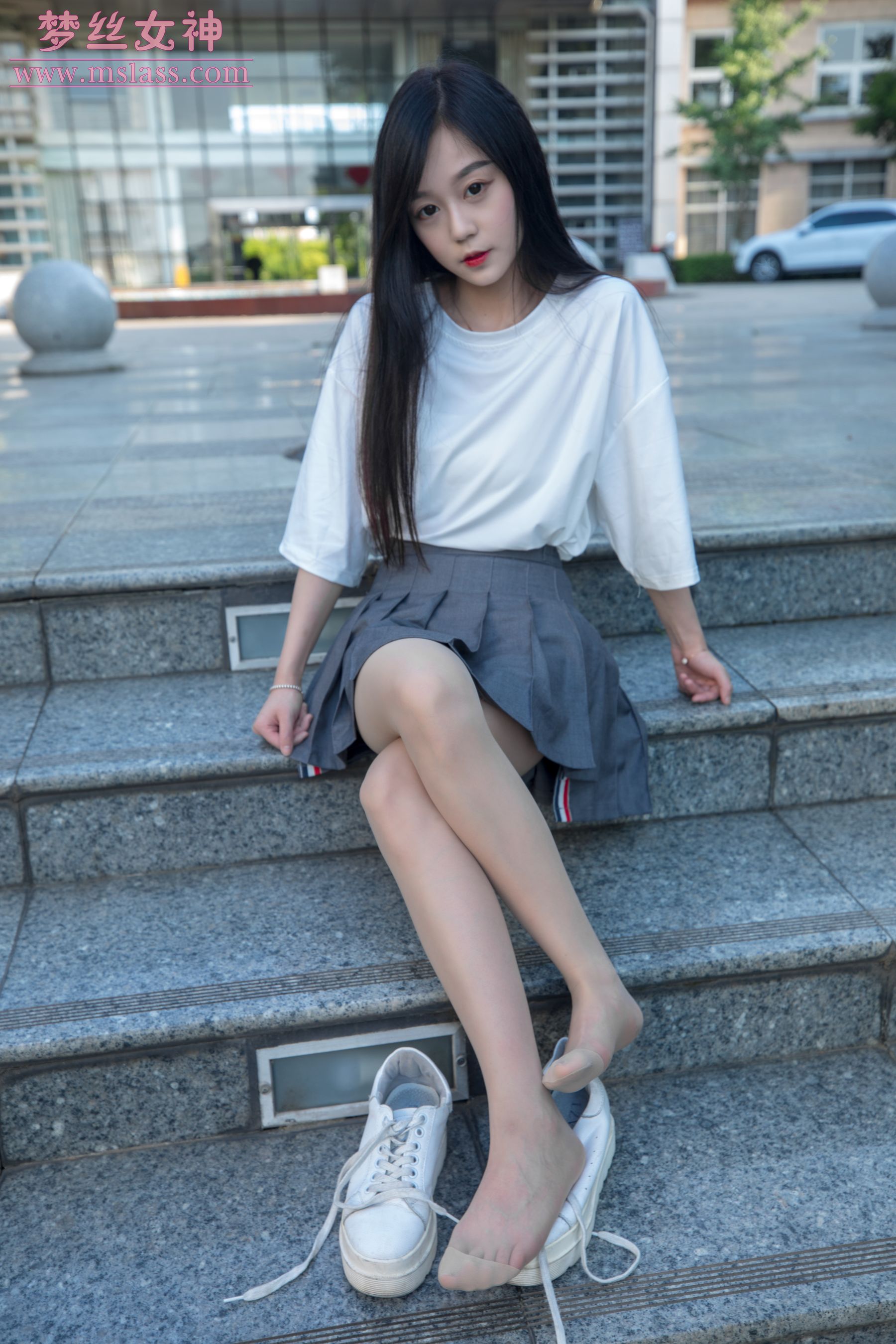 [梦丝女神MSLASS]  灵灵 甜静的明星脸