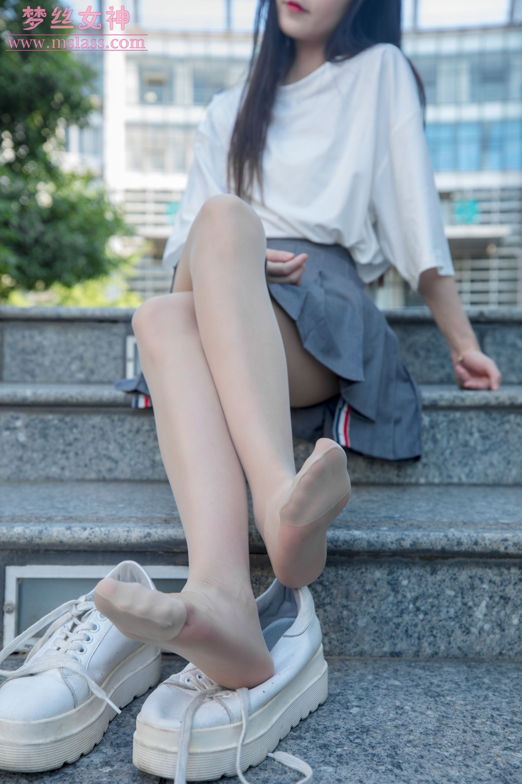 [梦丝女神MSLASS]  灵灵 甜静的明星脸