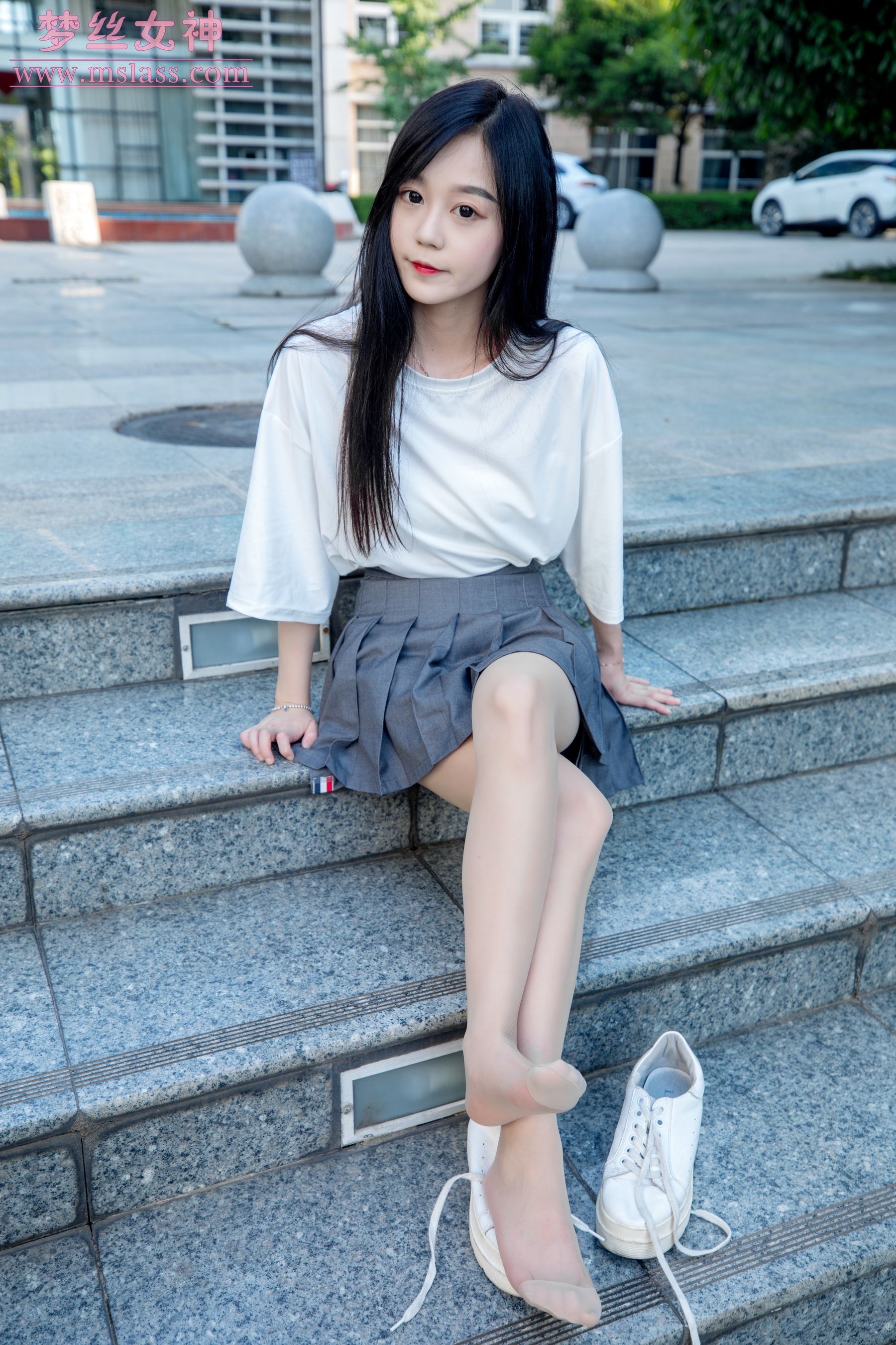 [梦丝女神MSLASS]  灵灵 甜静的明星脸