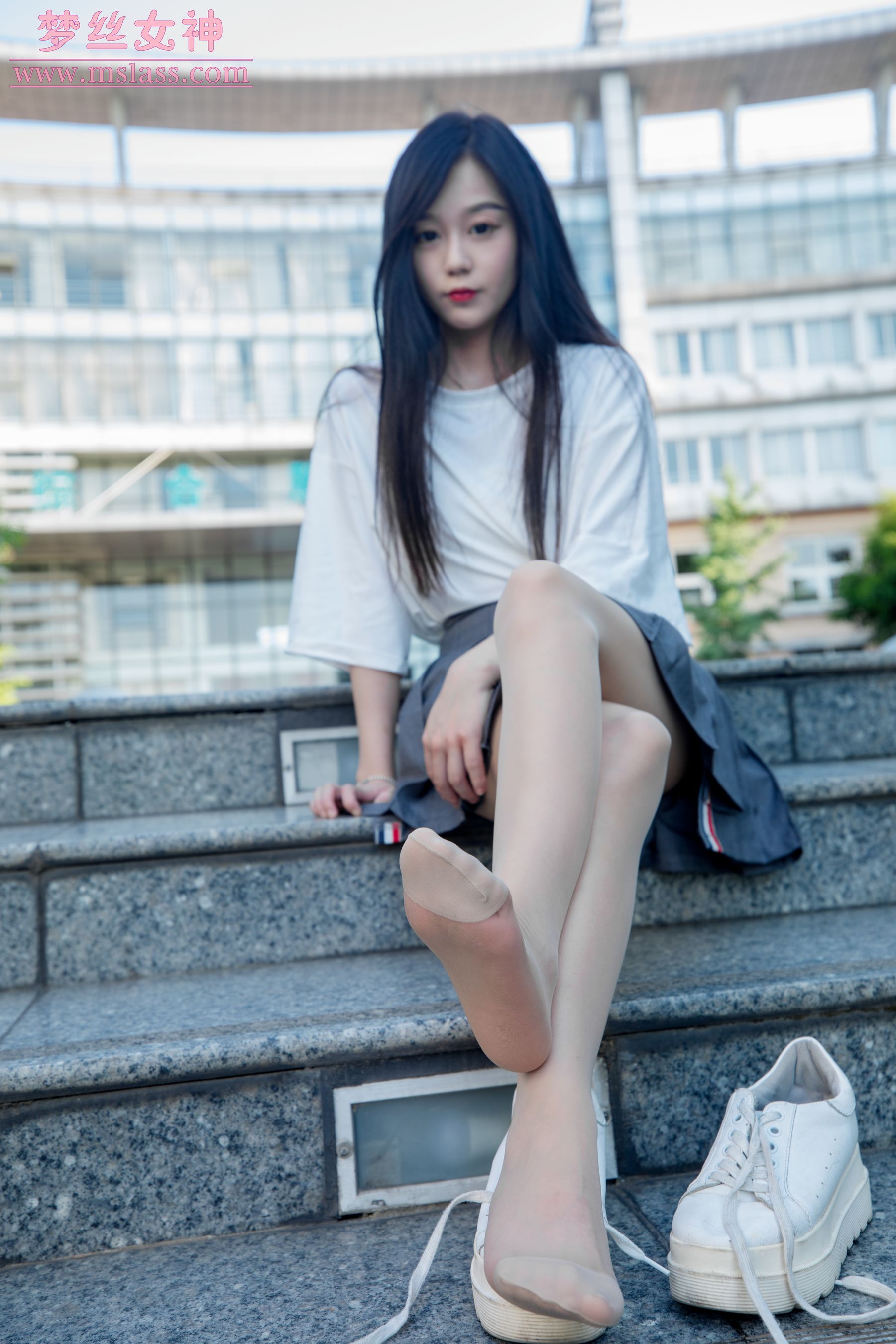 [梦丝女神MSLASS]  灵灵 甜静的明星脸