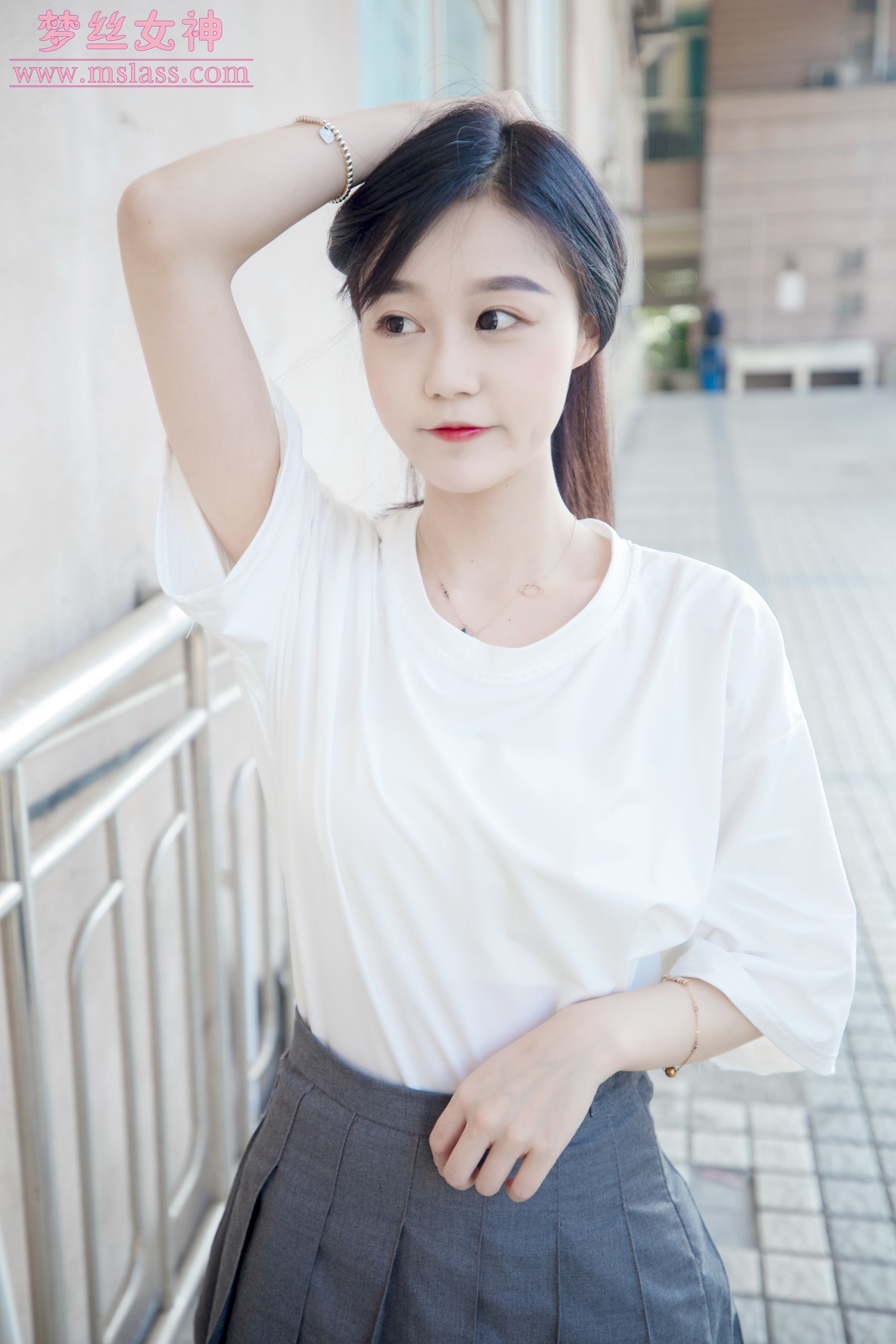 [梦丝女神MSLASS]  灵灵 甜静的明星脸