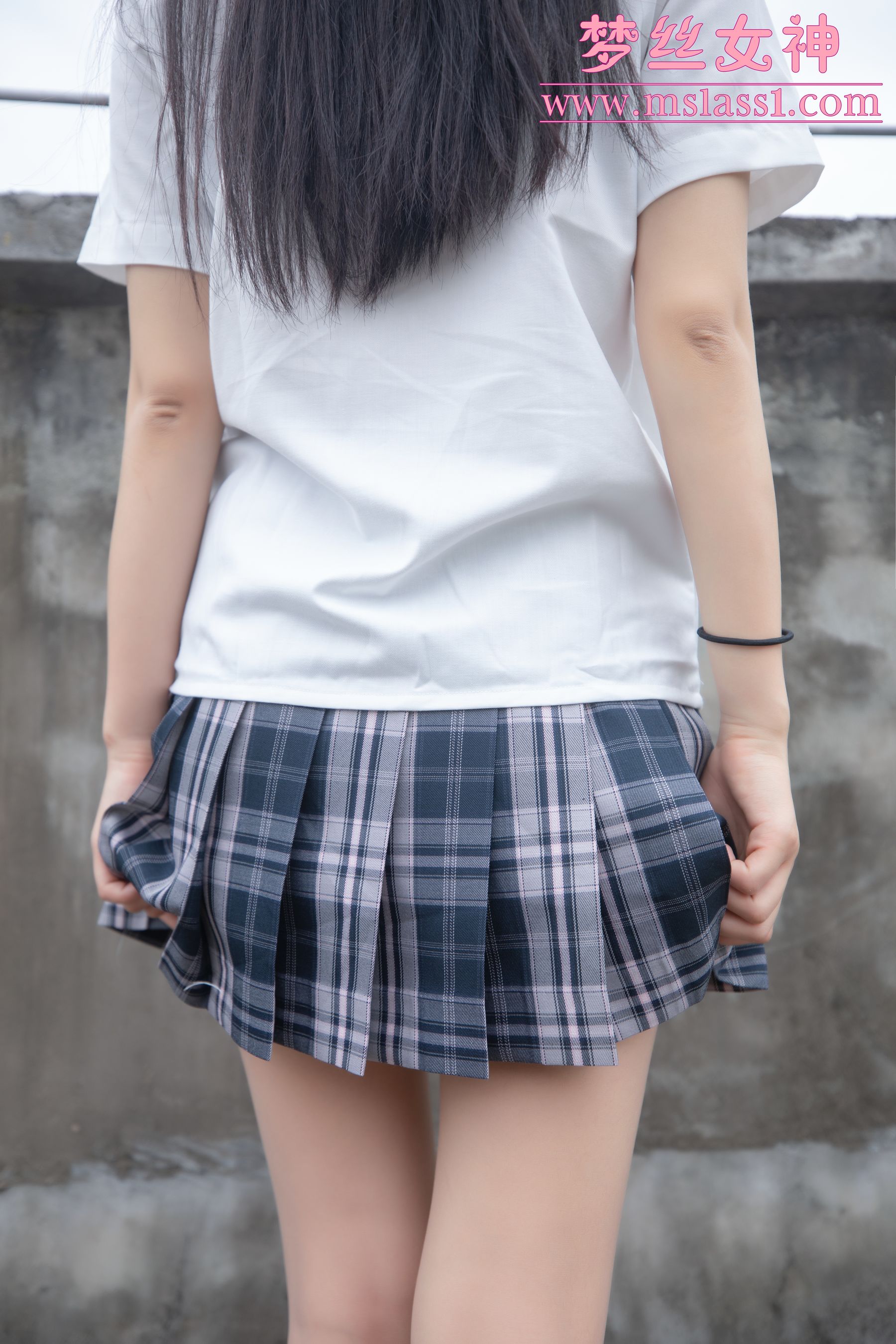 [梦丝女神MSLASS]  王娇娇 天台JK少女