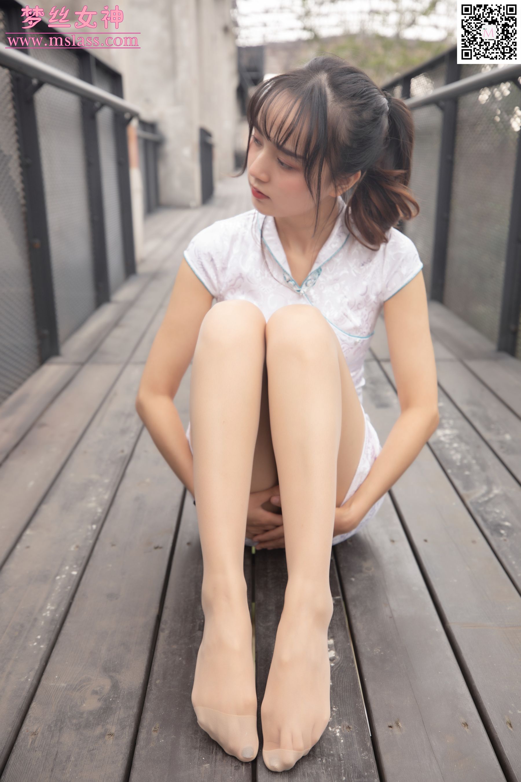 [梦丝女神MSLASS]  玥玥 工业区的旗袍
