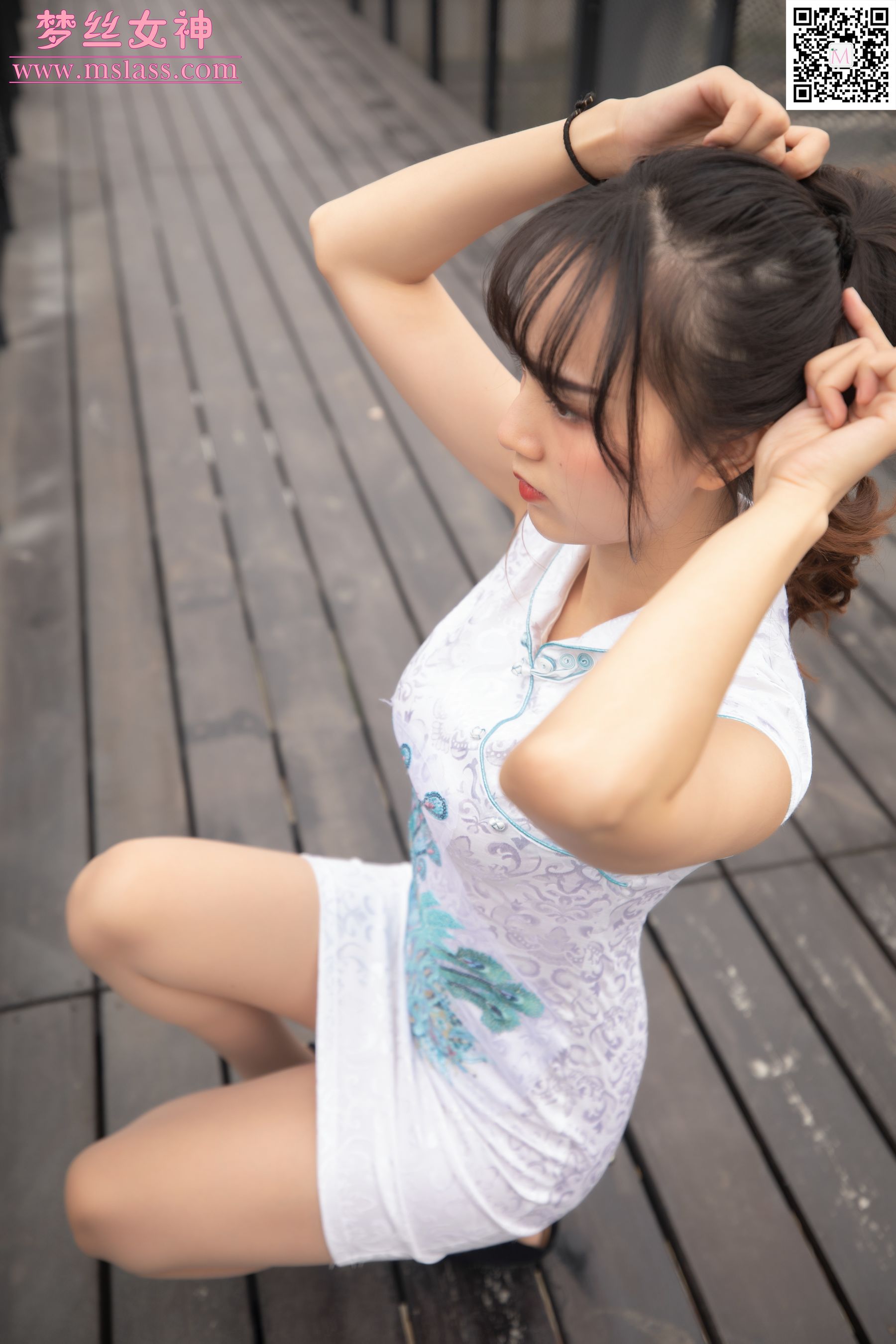 [梦丝女神MSLASS]  玥玥 工业区的旗袍
