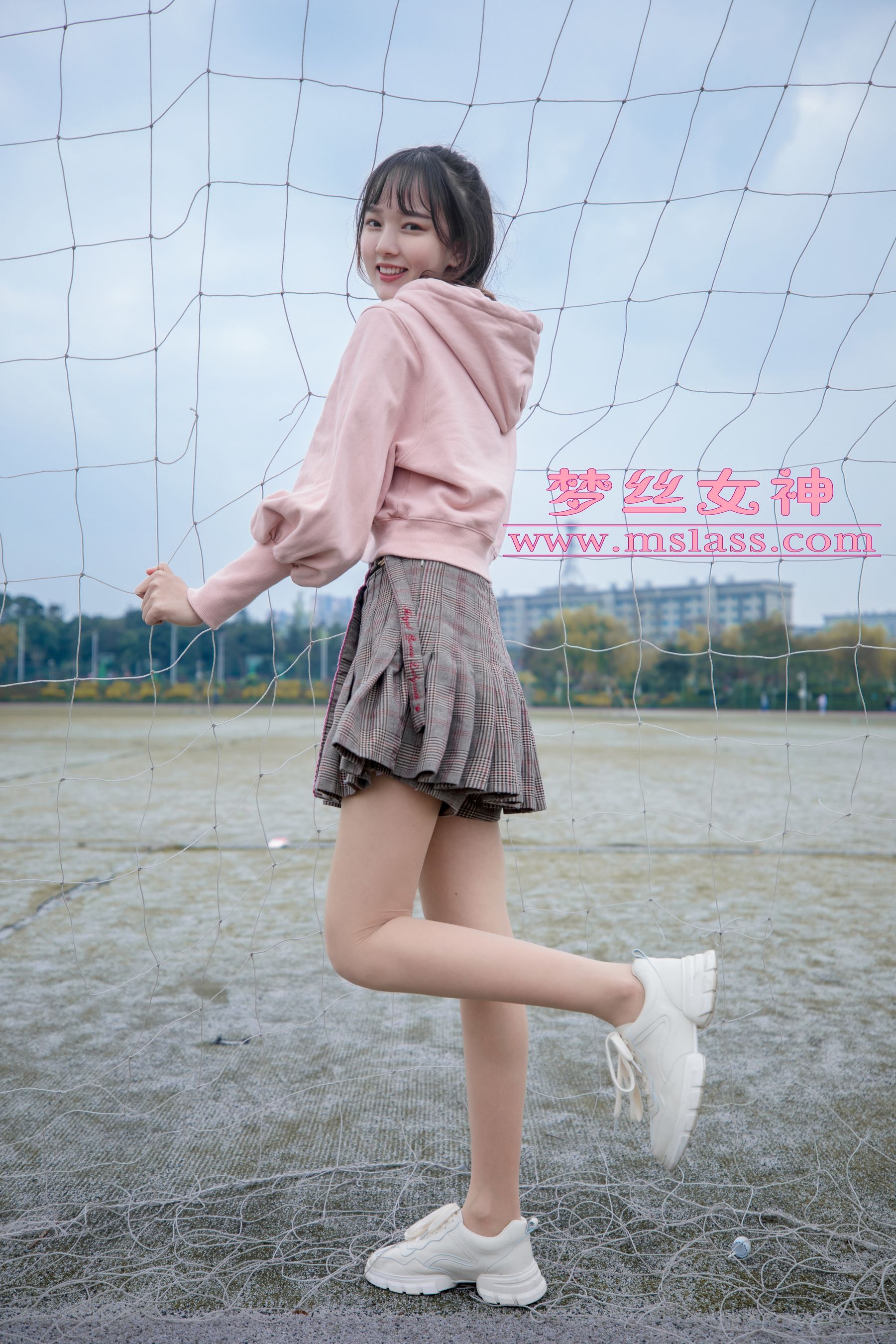 [梦丝女神MSLASS]  玥玥 操场小甜心