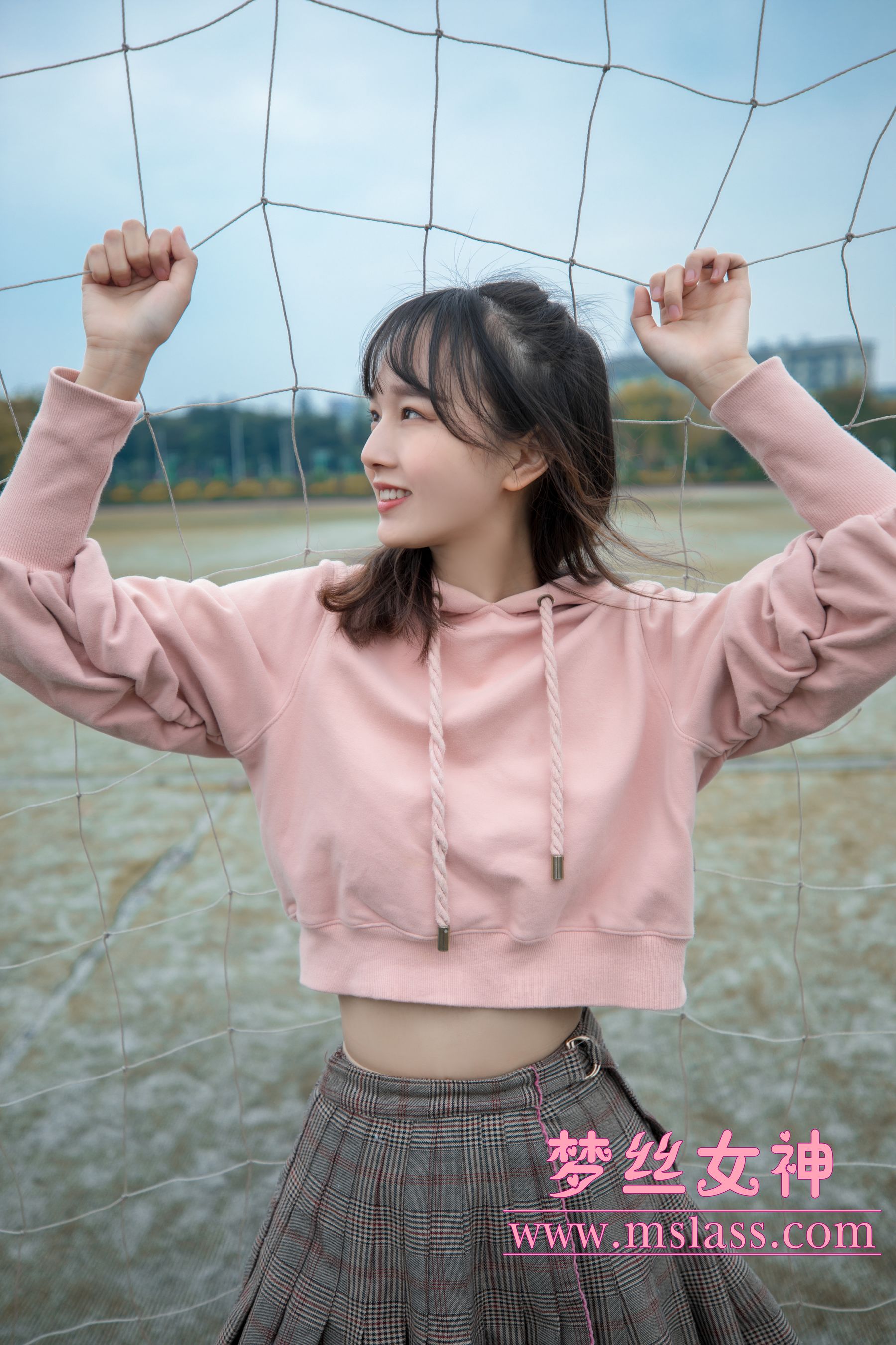 [梦丝女神MSLASS]  玥玥 操场小甜心