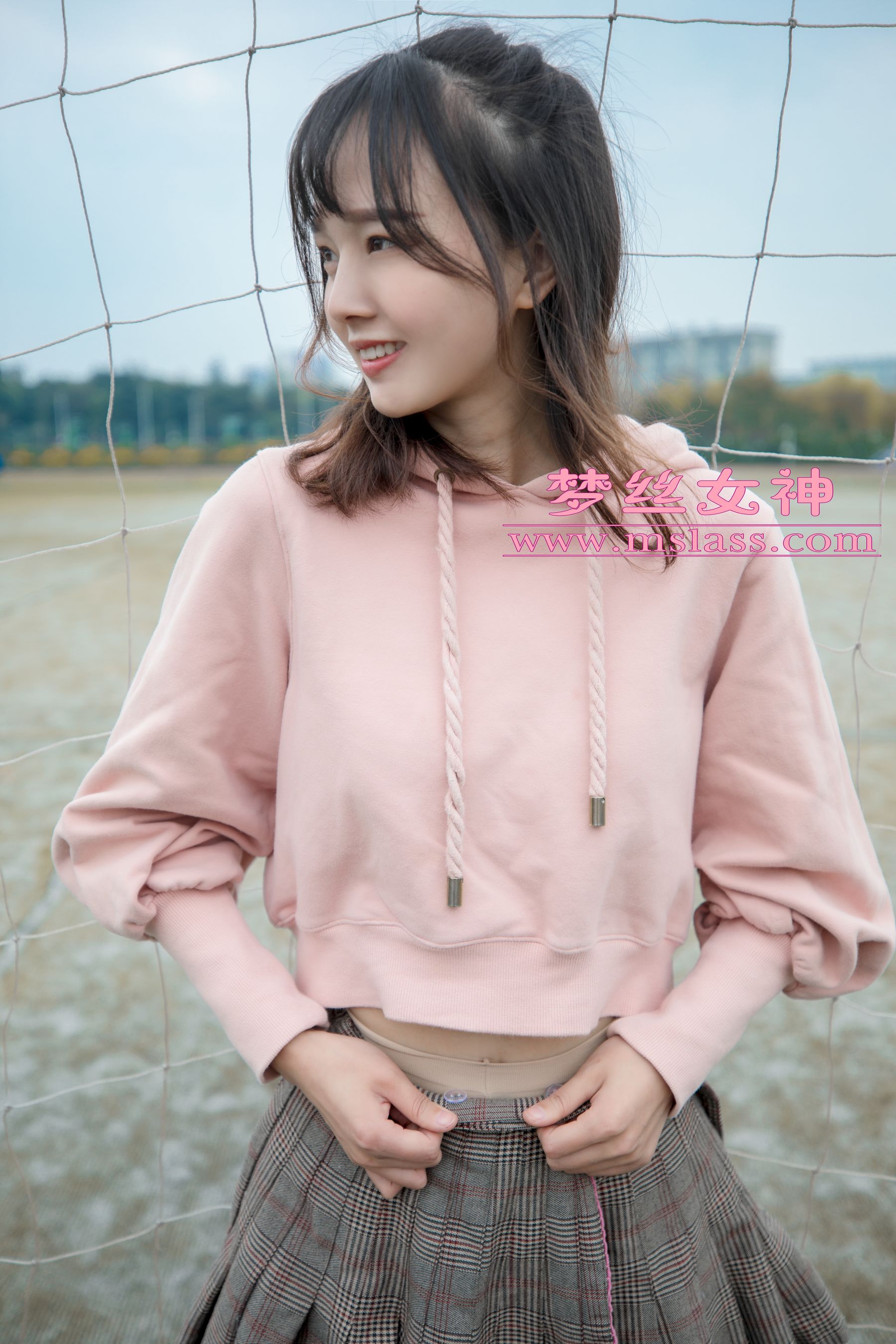 [梦丝女神MSLASS]  玥玥 操场小甜心