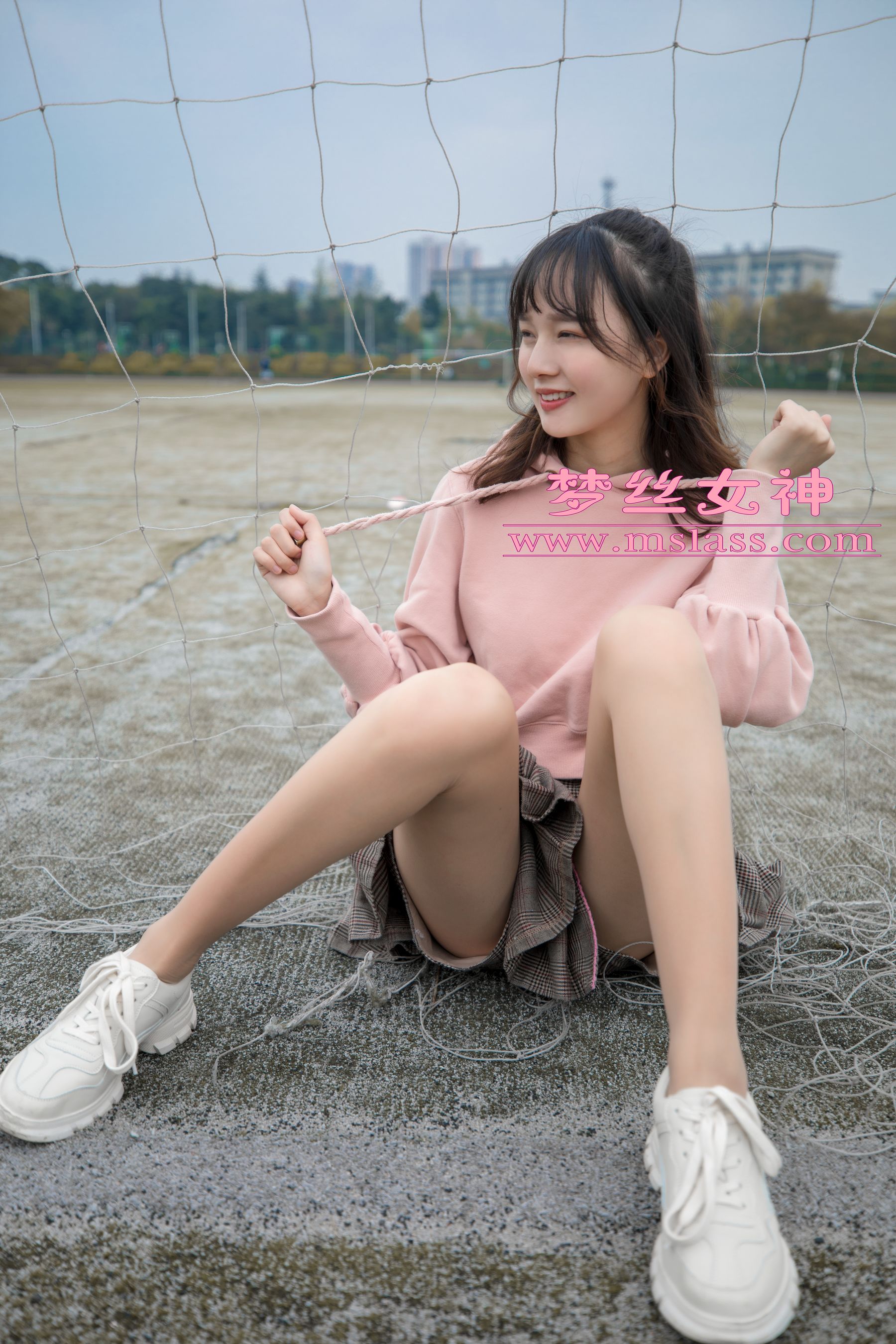 [梦丝女神MSLASS]  玥玥 操场小甜心