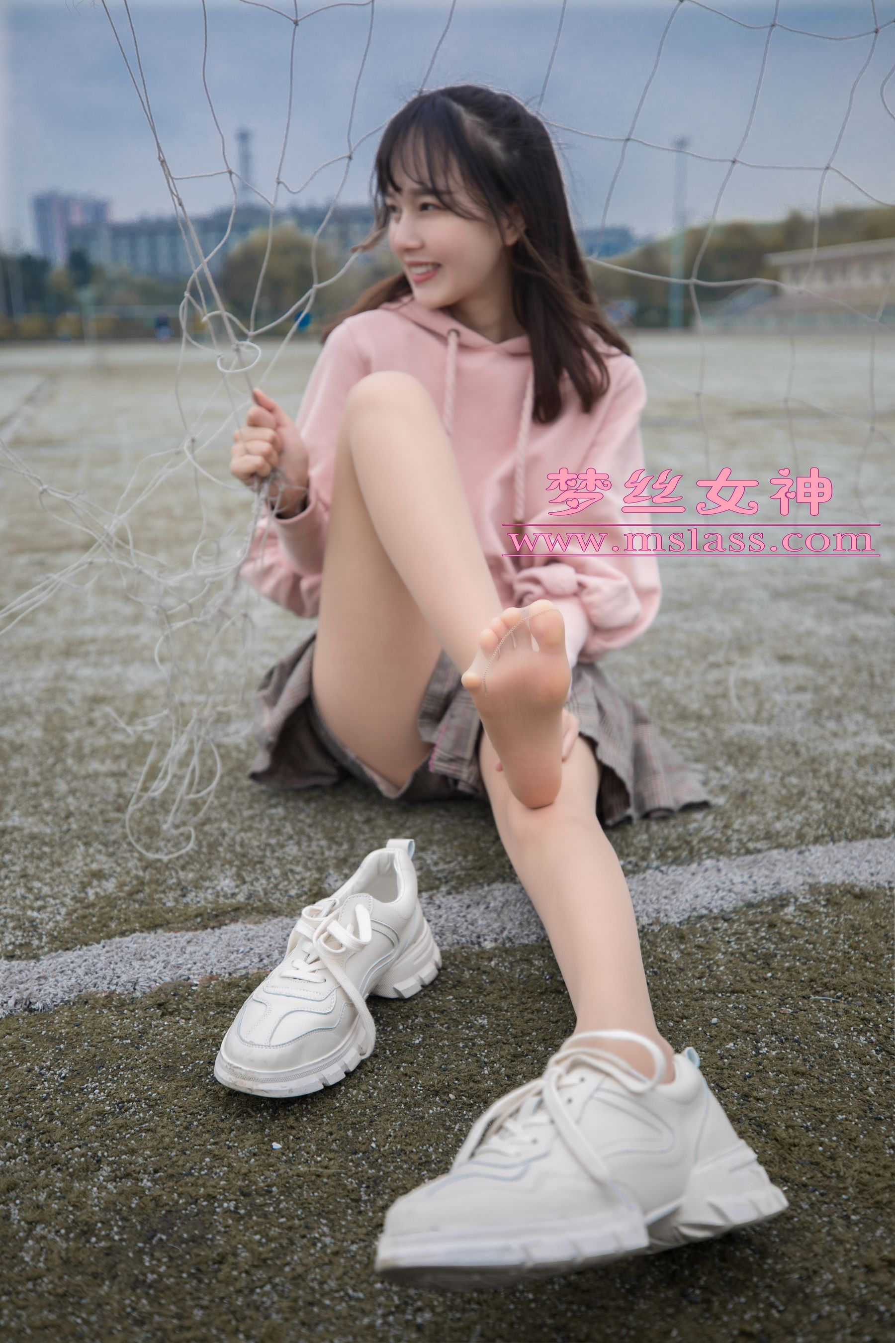 [梦丝女神MSLASS]  玥玥 操场小甜心