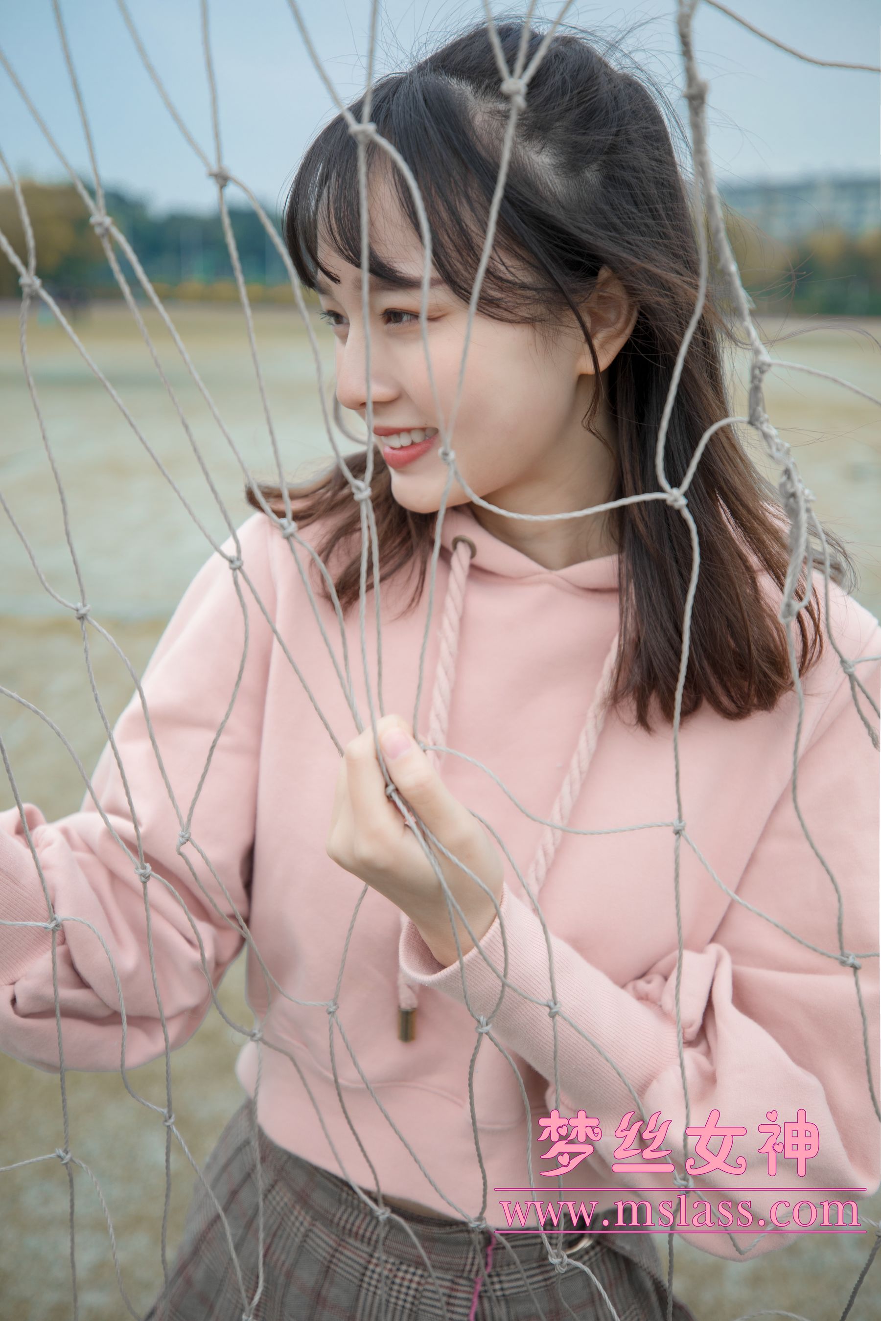 [梦丝女神MSLASS]  玥玥 操场小甜心