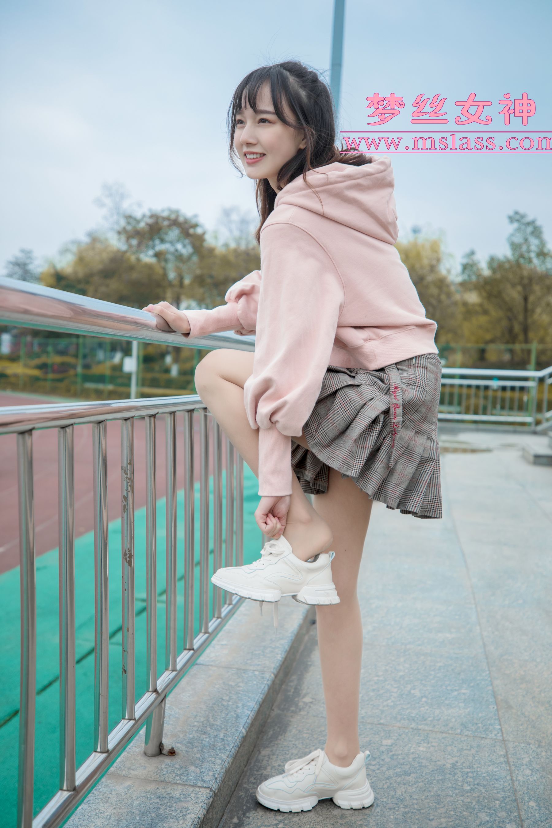 [梦丝女神MSLASS]  玥玥 操场小甜心