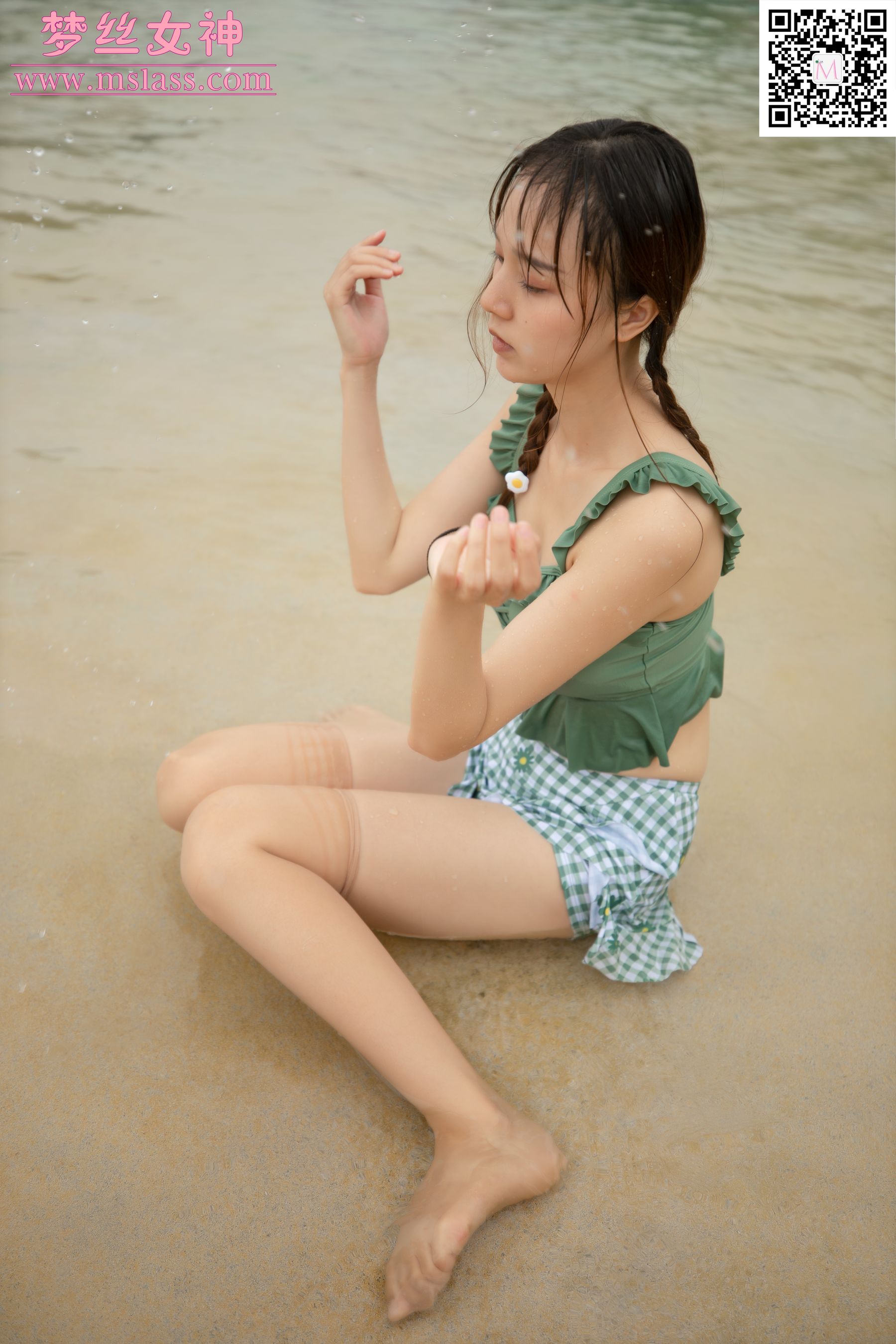 [梦丝女神MSLASS]  玥玥 泳池派对