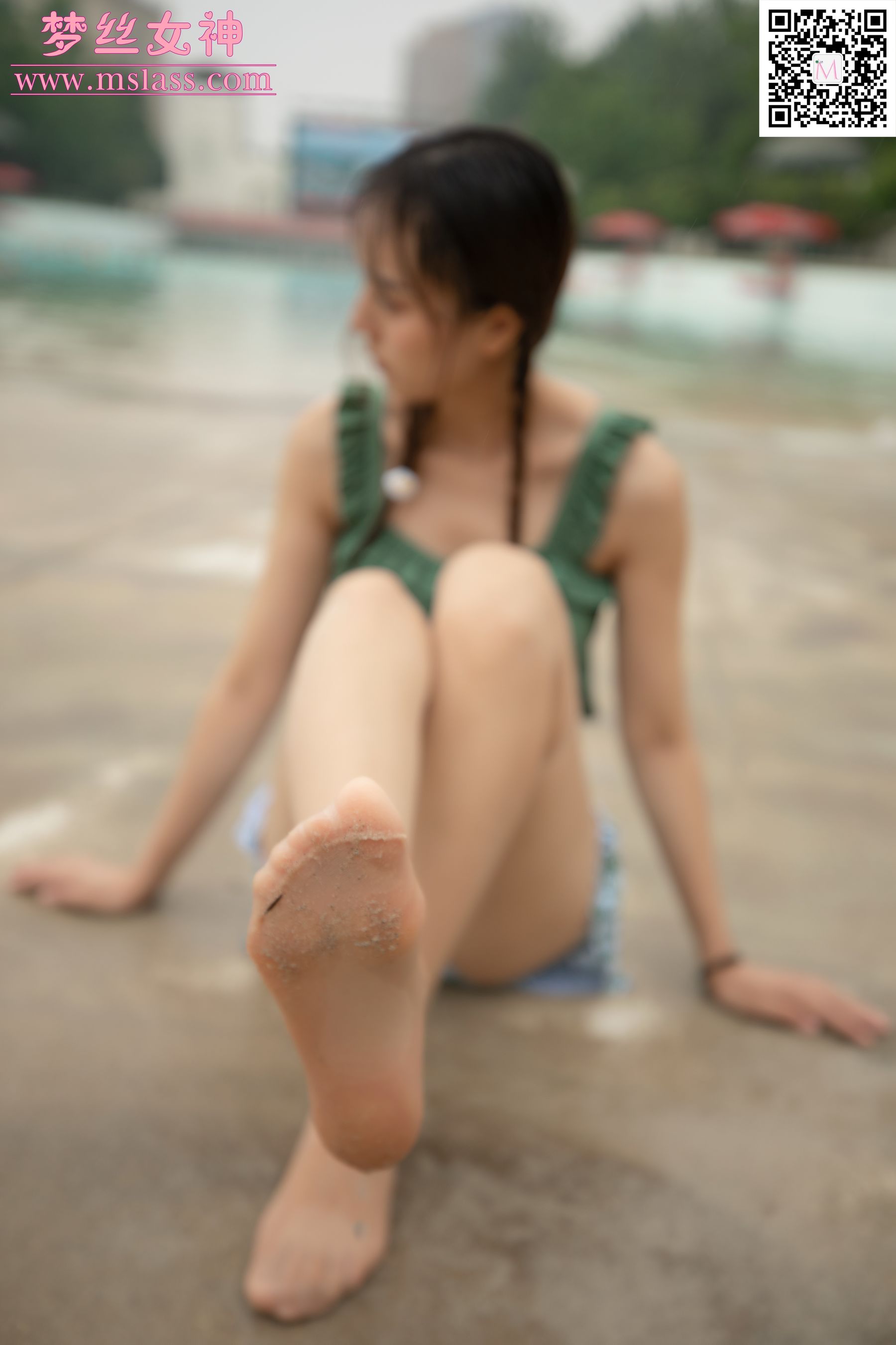 [梦丝女神MSLASS]  玥玥 泳池派对