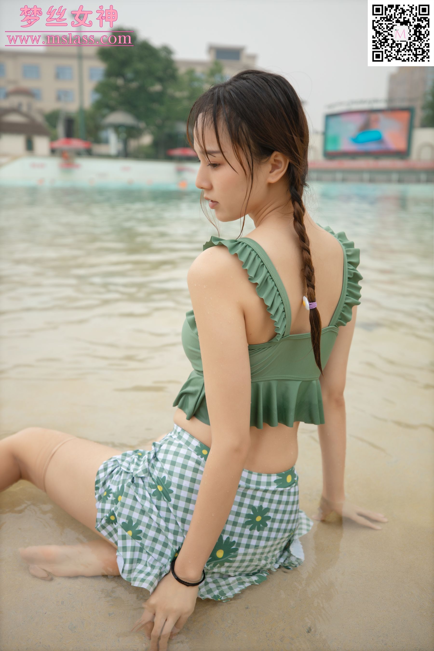 [梦丝女神MSLASS]  玥玥 泳池派对