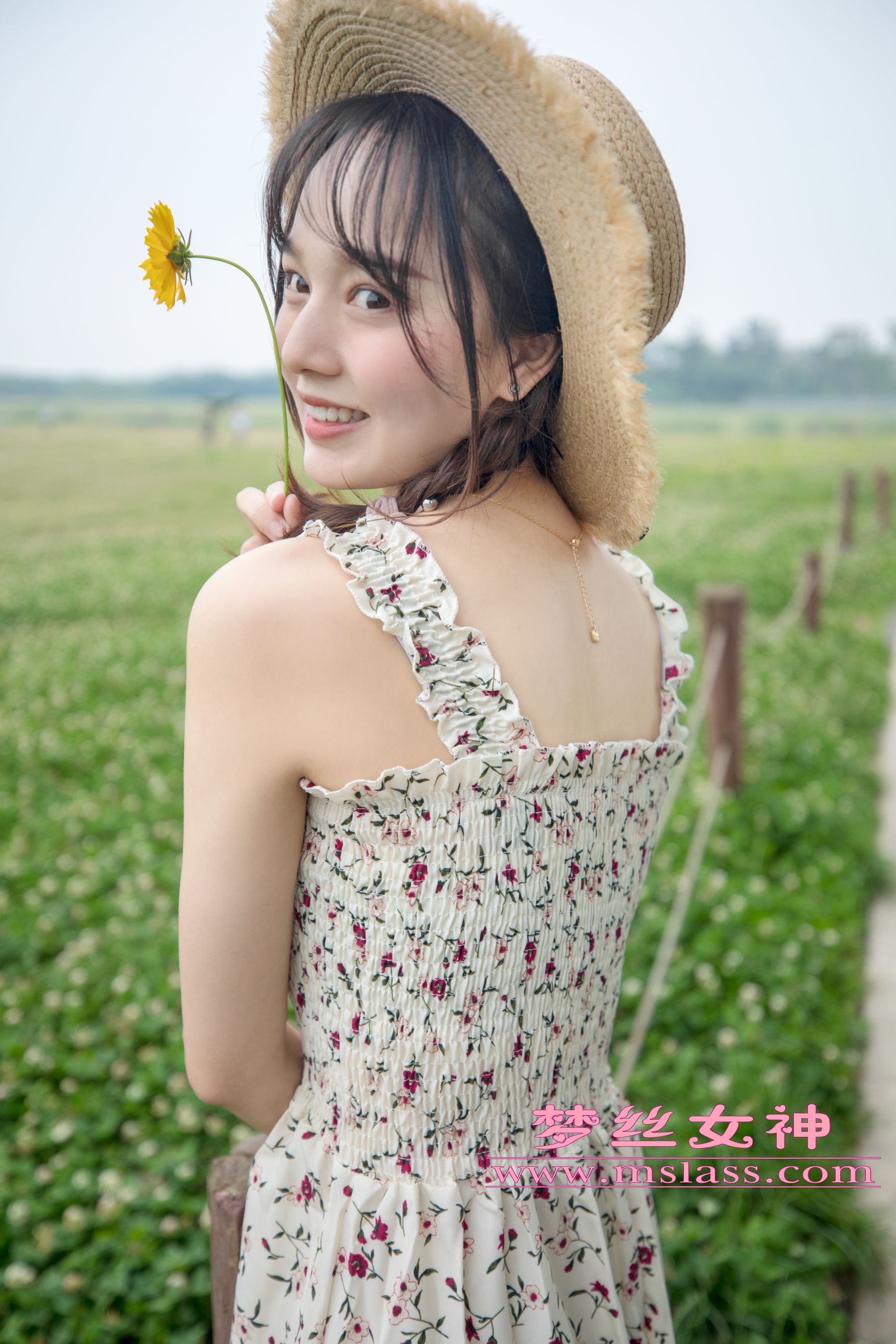 [梦丝女神MSLASS]  玥玥 田园的萌妹