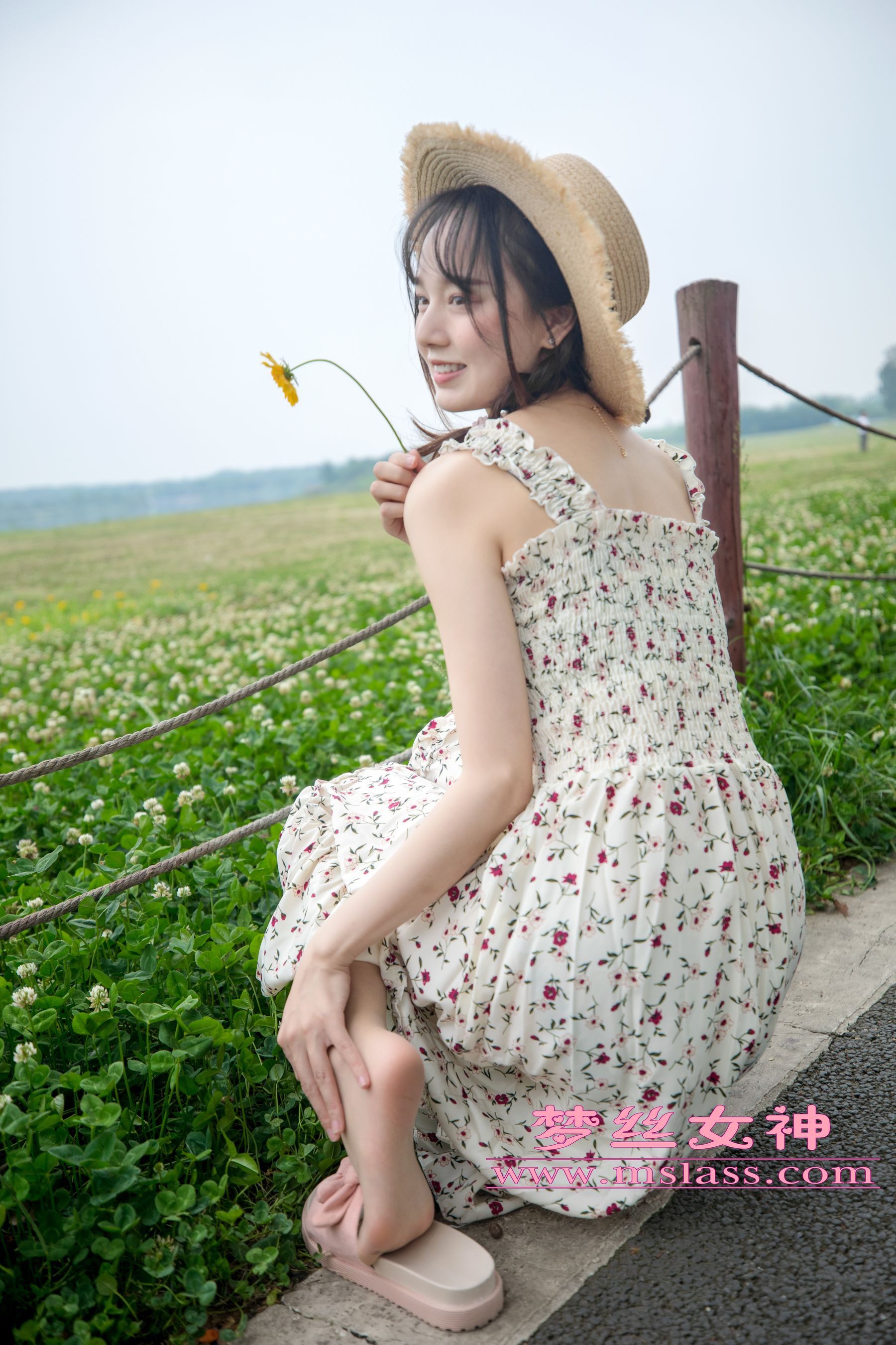 [梦丝女神MSLASS]  玥玥 田园的萌妹