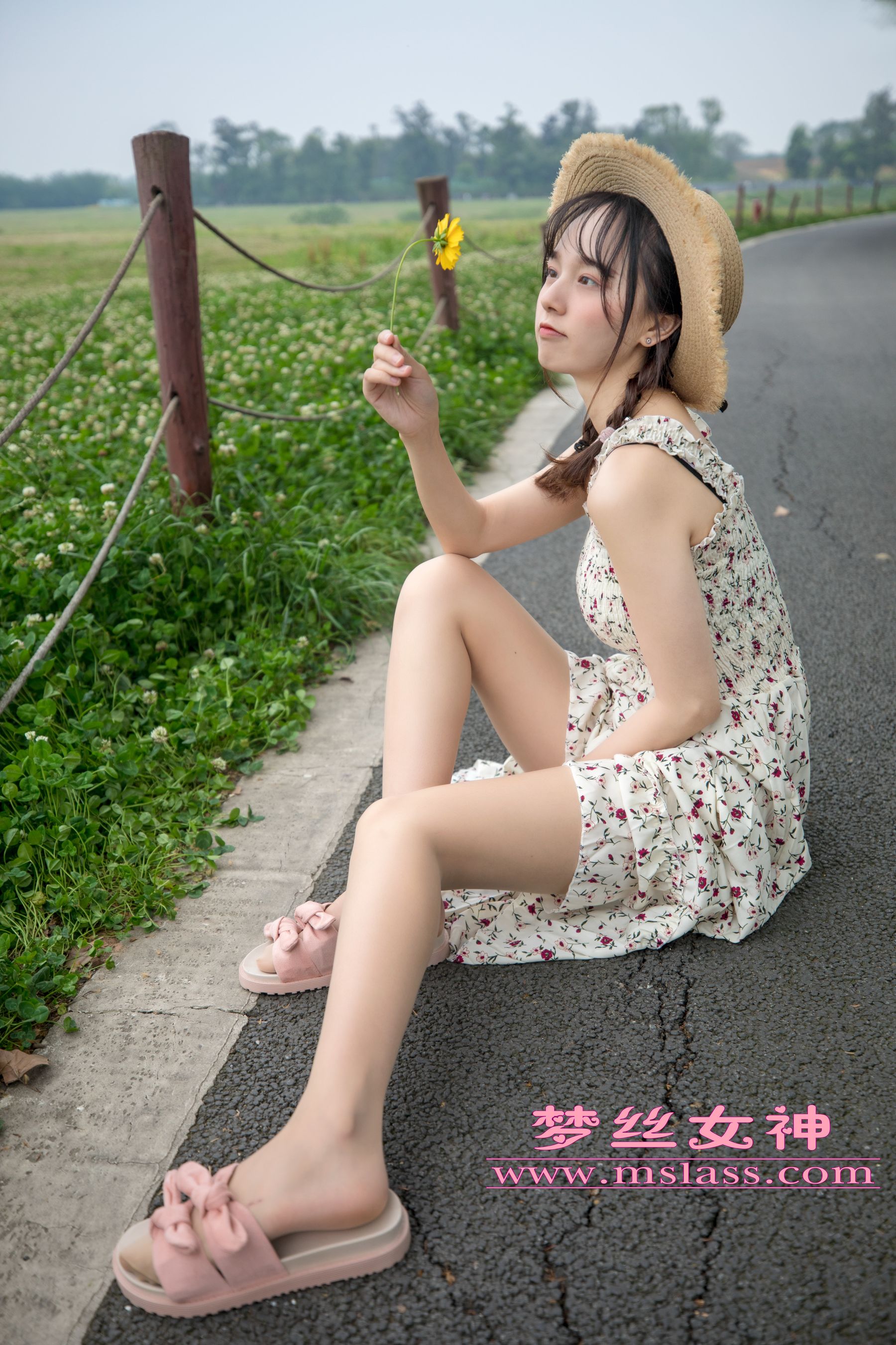 [梦丝女神MSLASS]  玥玥 田园的萌妹