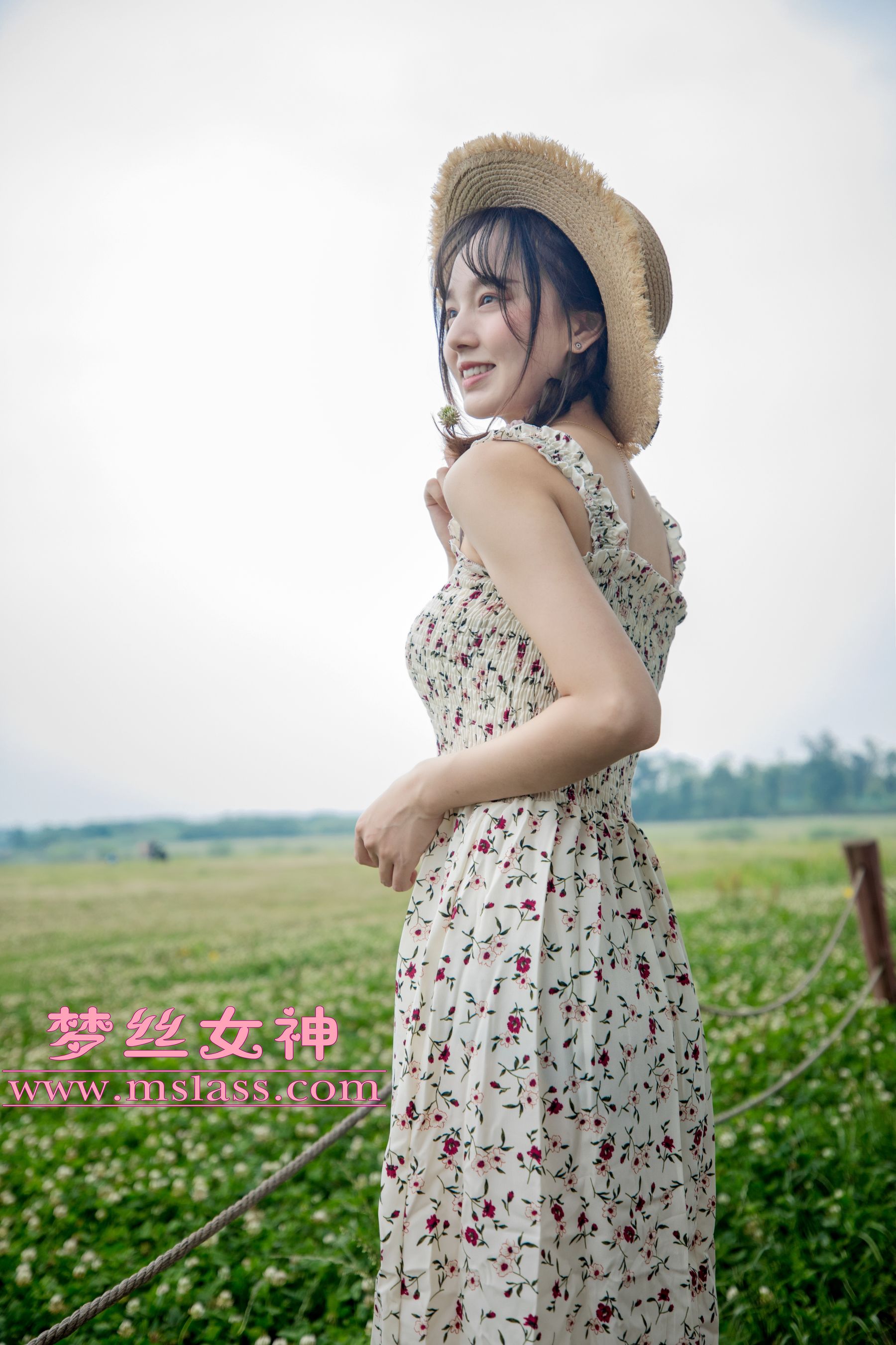 [梦丝女神MSLASS]  玥玥 田园的萌妹