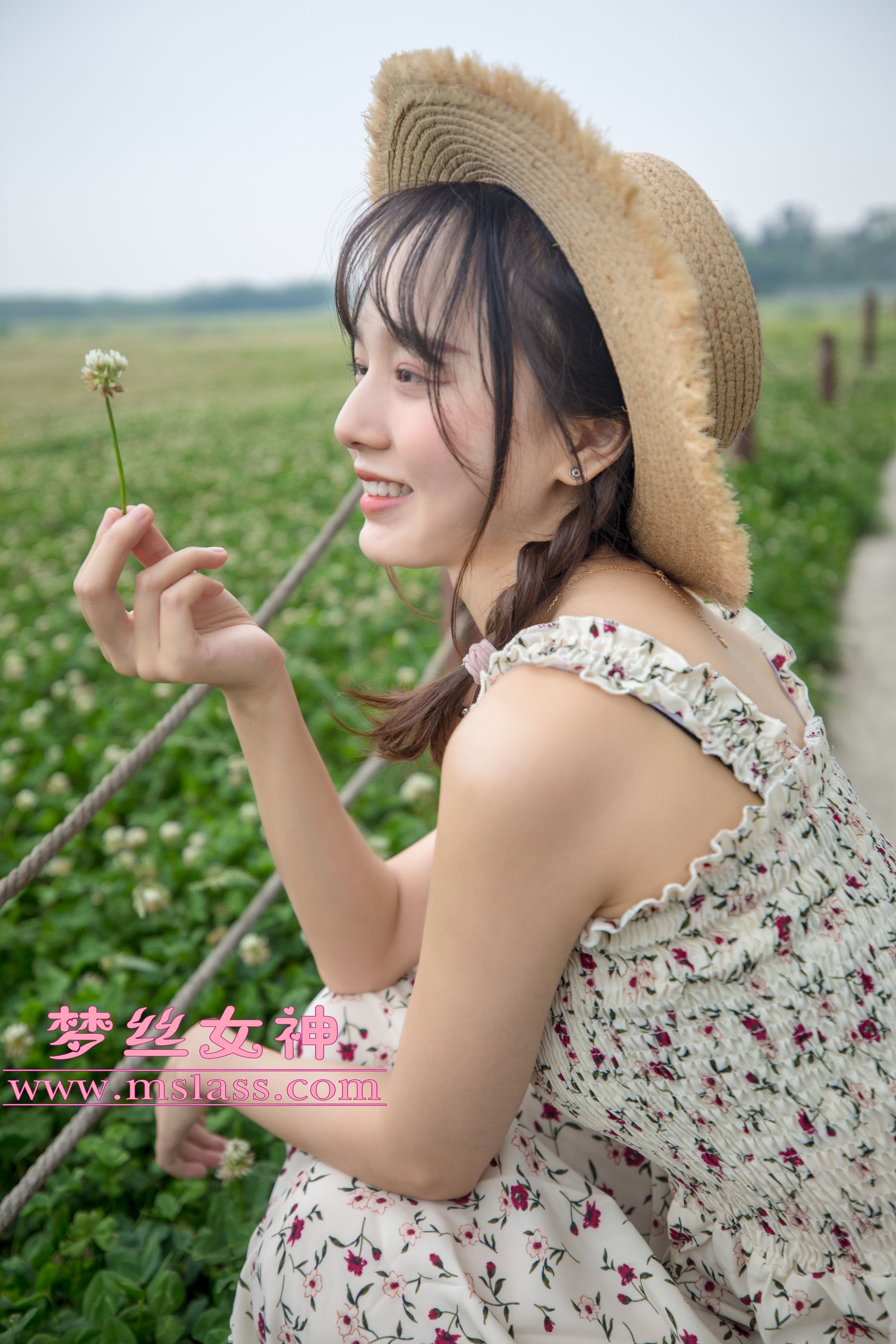 [梦丝女神MSLASS]  玥玥 田园的萌妹