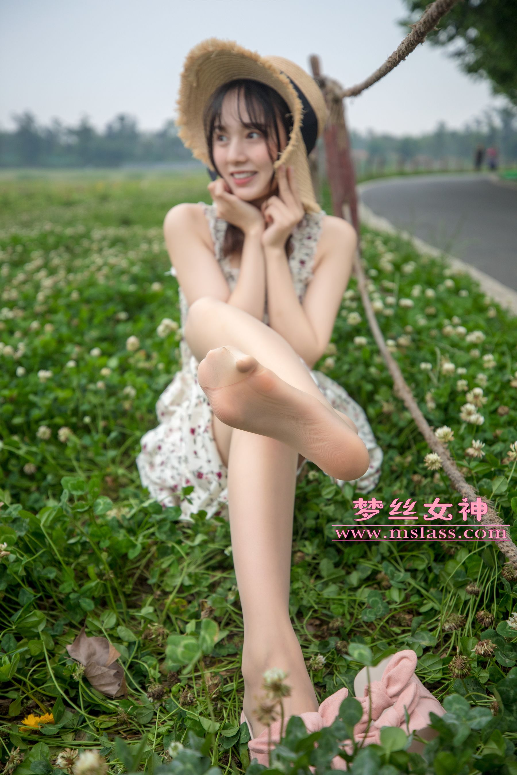 [梦丝女神MSLASS]  玥玥 田园的萌妹