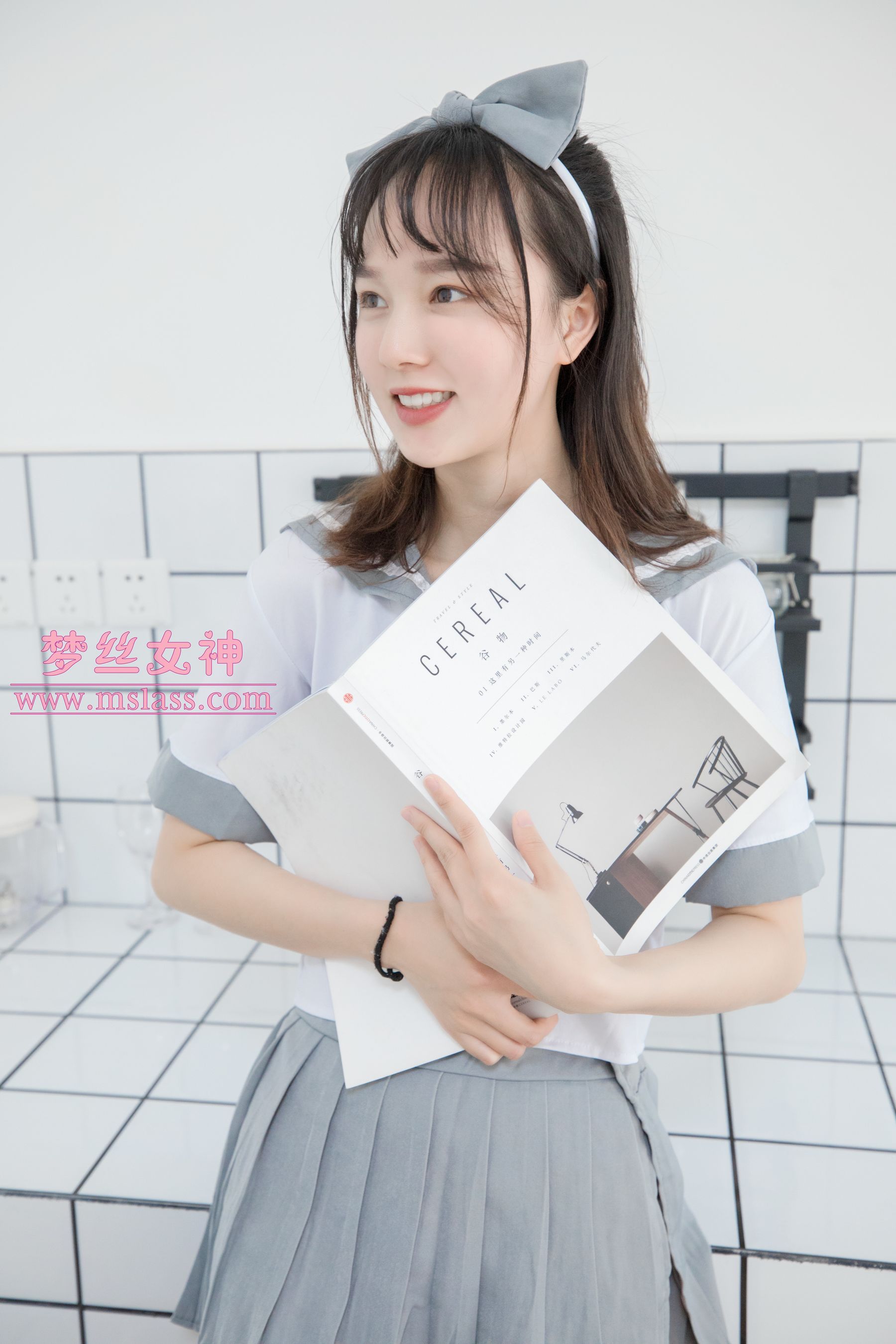 [梦丝女神MSLASS]  玥玥 白色丝袜空间