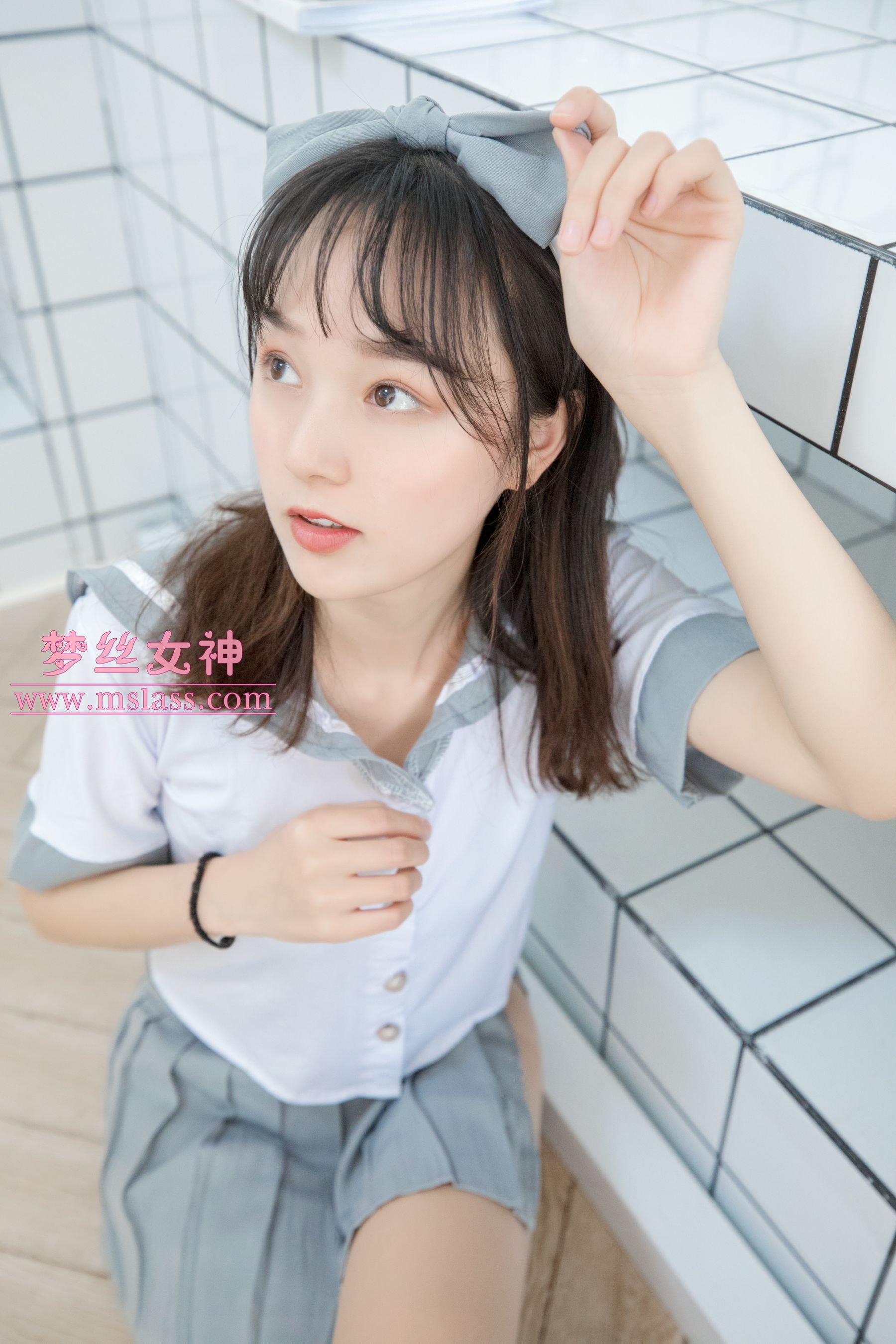 [梦丝女神MSLASS]  玥玥 白色丝袜空间