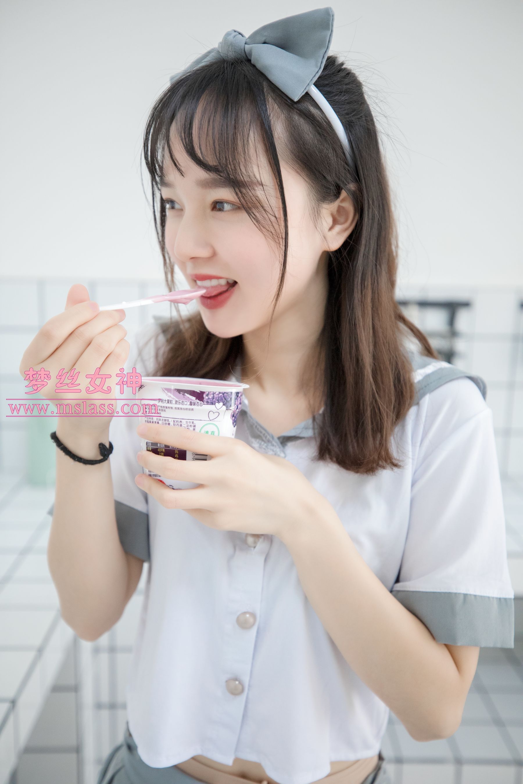 [梦丝女神MSLASS]  玥玥 白色丝袜空间