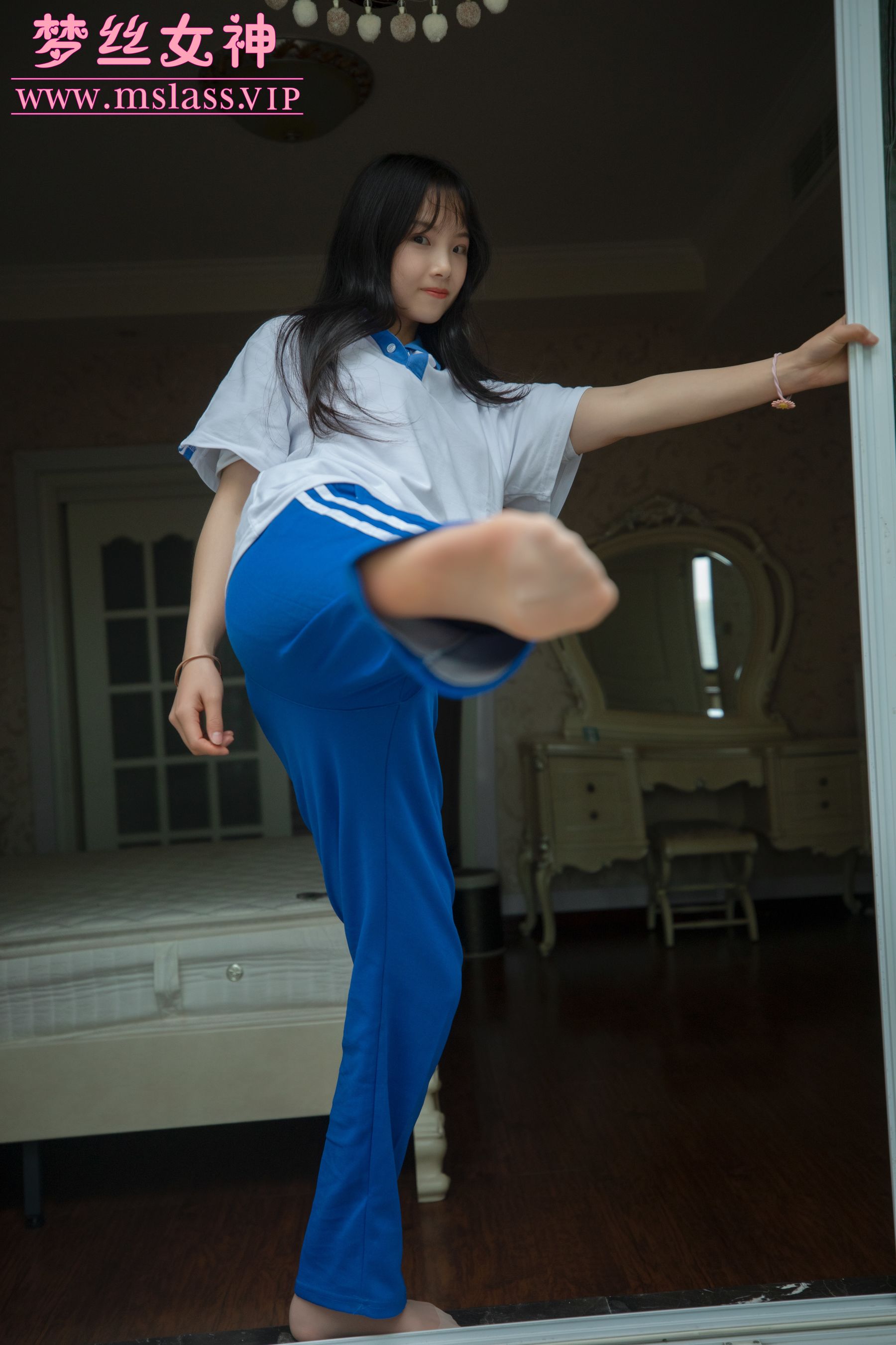 [梦丝女神MSLASS]  班花灵唯 超纯系白净