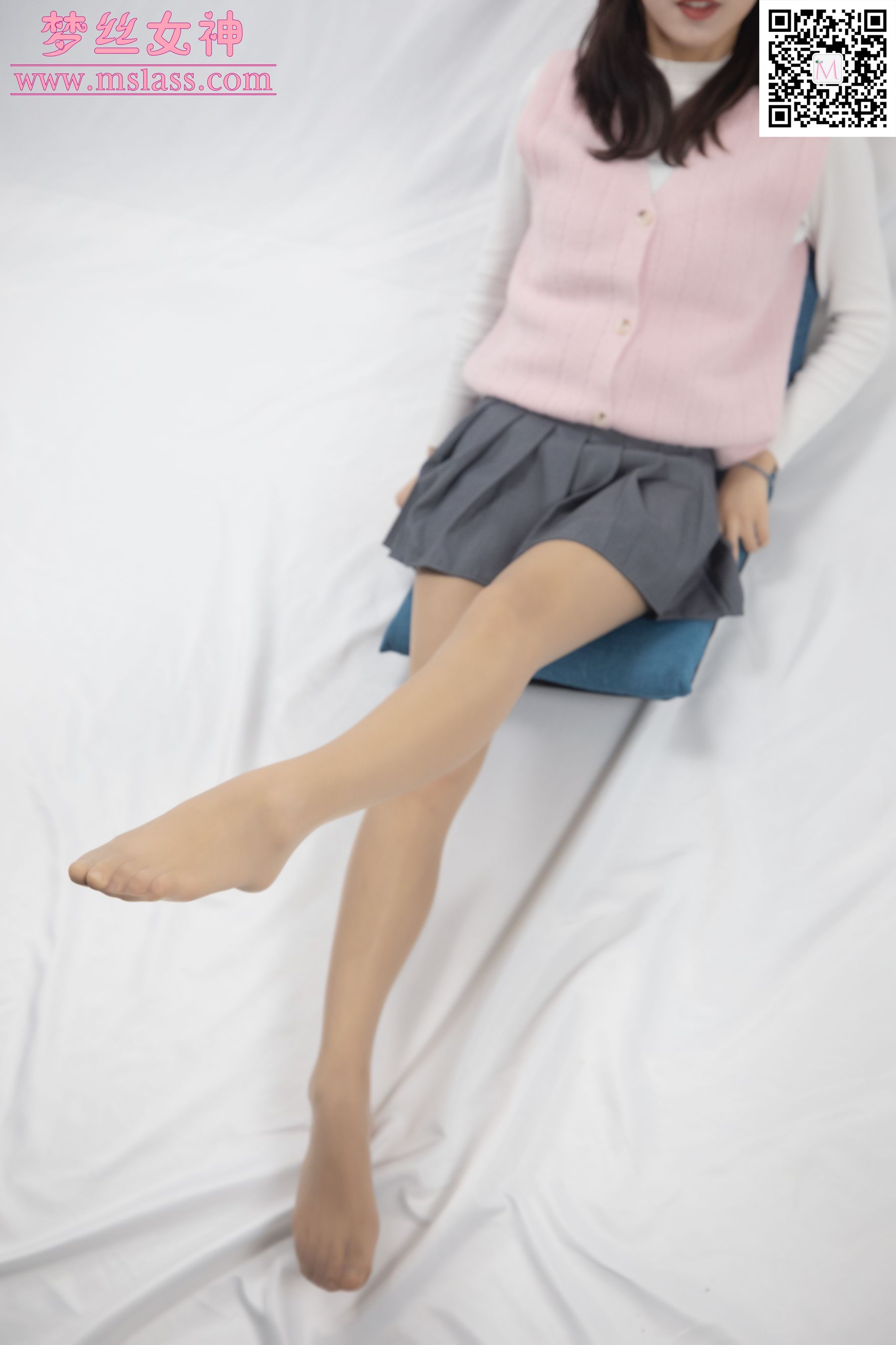 [梦丝女神MSLASS]  璇璇 9分颜值 小黄鸭帽