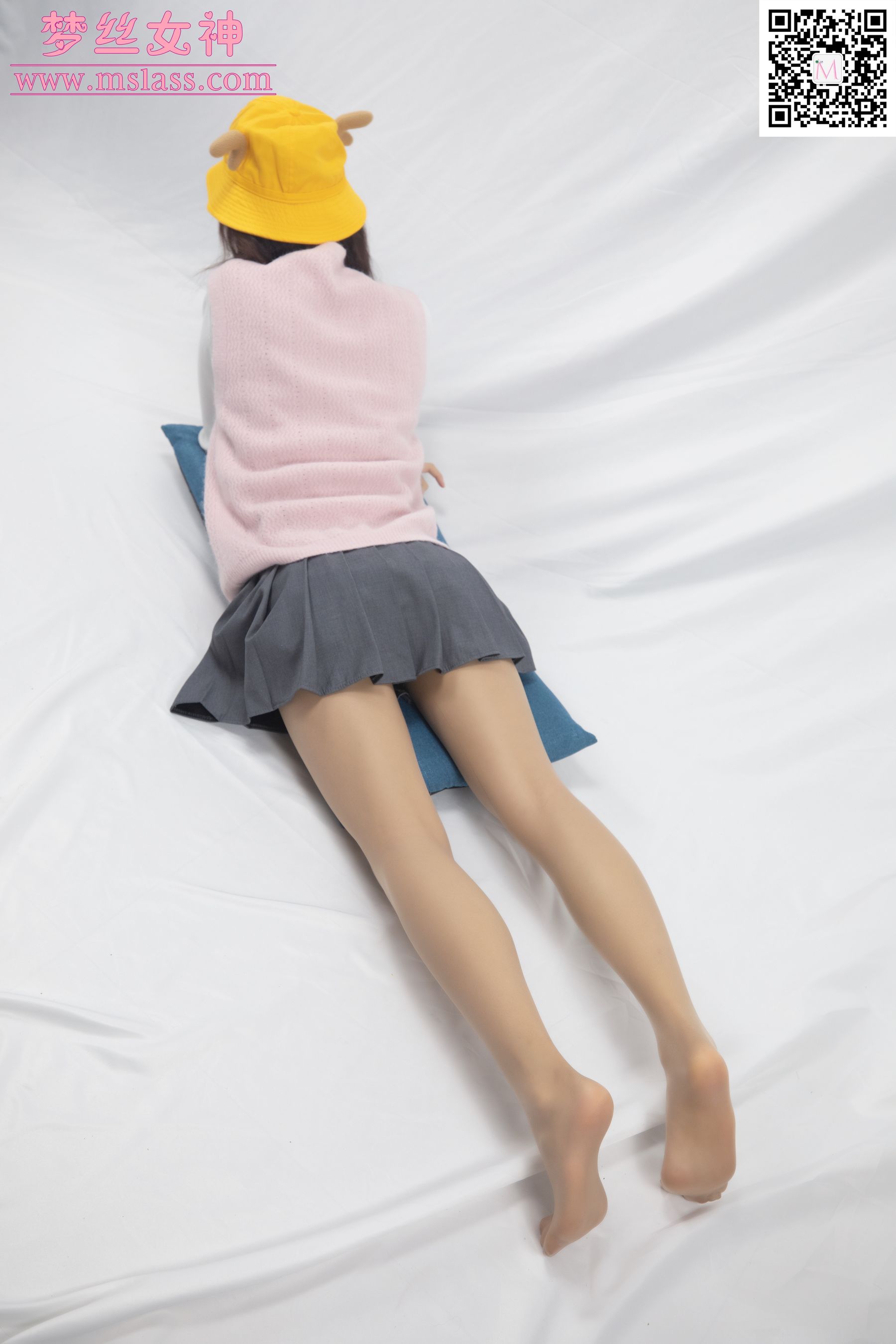 [梦丝女神MSLASS]  璇璇 9分颜值 小黄鸭帽