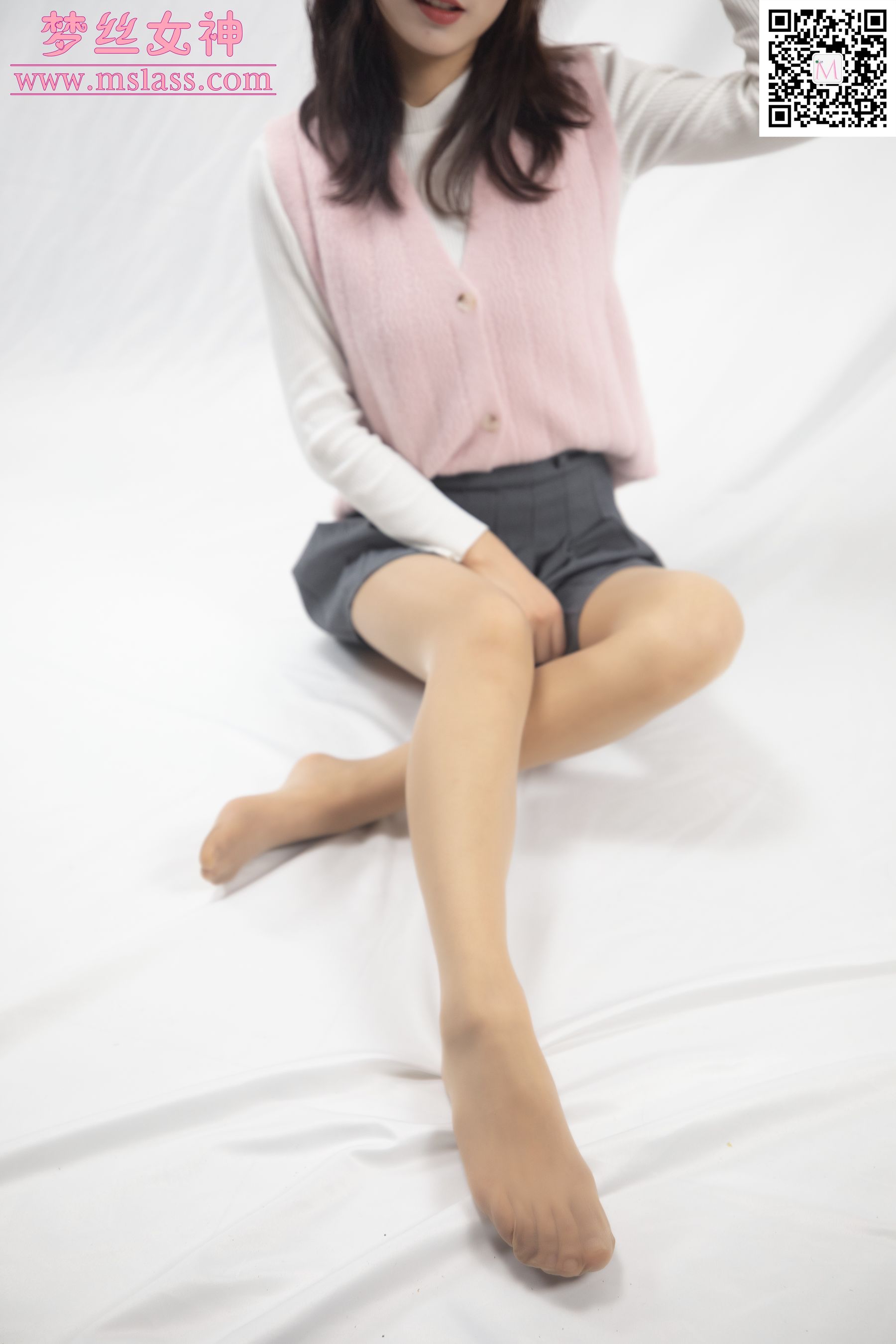 [梦丝女神MSLASS]  璇璇 9分颜值 小黄鸭帽