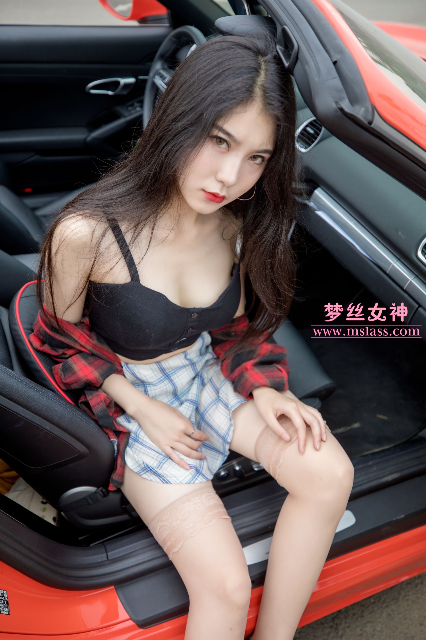 [梦丝女神MSLASS]  苏安希 跑车丝袜女神