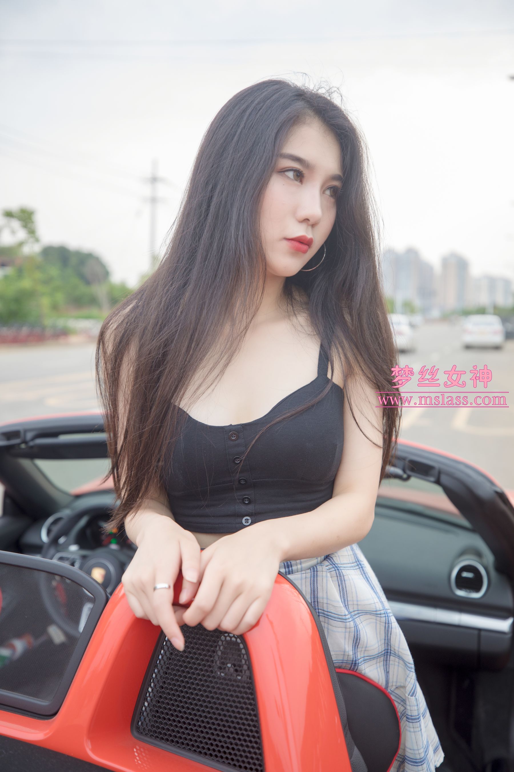 [梦丝女神MSLASS]  苏安希 跑车丝袜女神