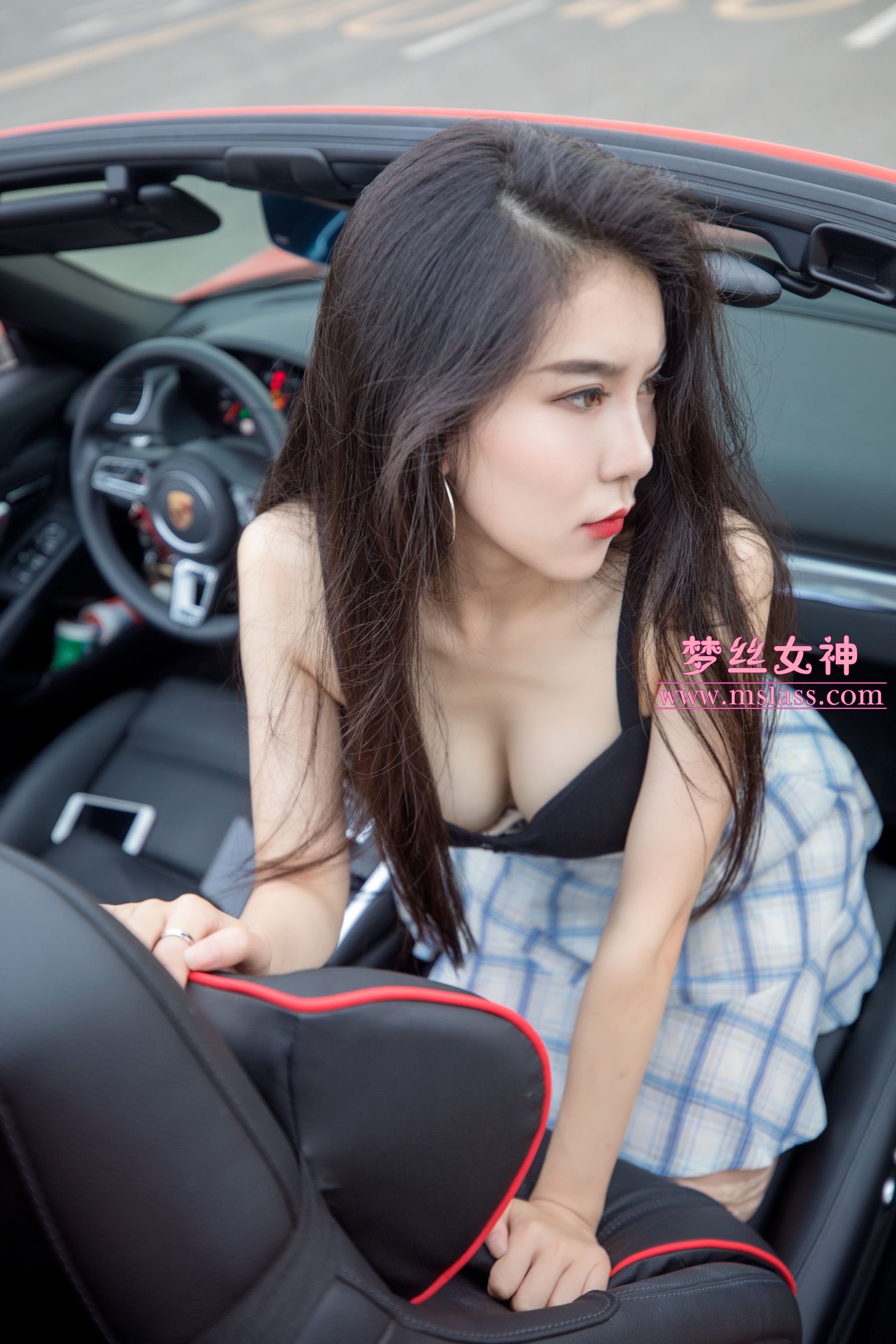 [梦丝女神MSLASS]  苏安希 跑车丝袜女神