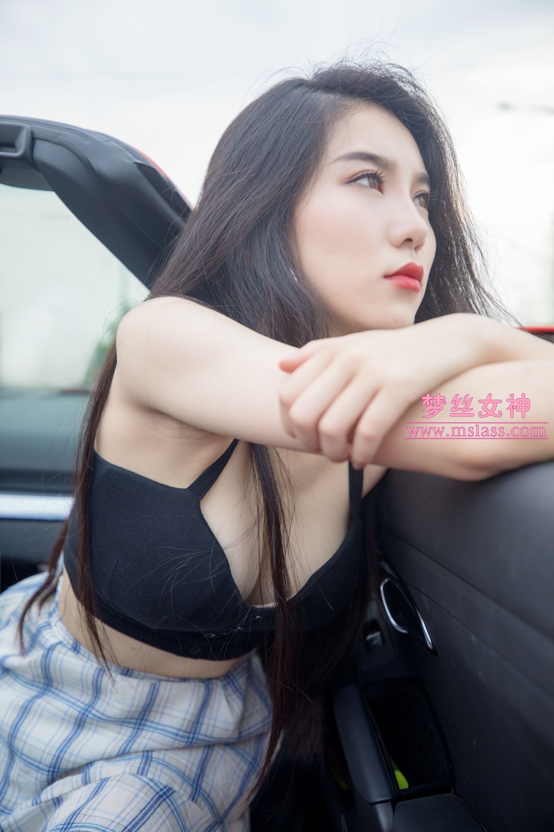[梦丝女神MSLASS]  苏安希 跑车丝袜女神