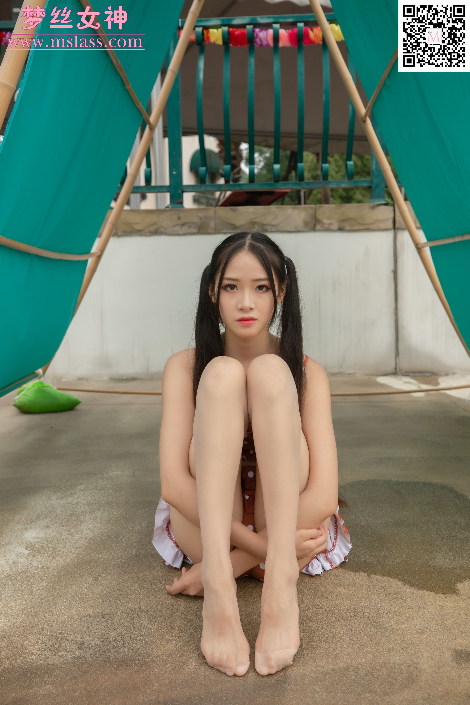 [梦丝女神MSLASS]  诗琪 泳池派对