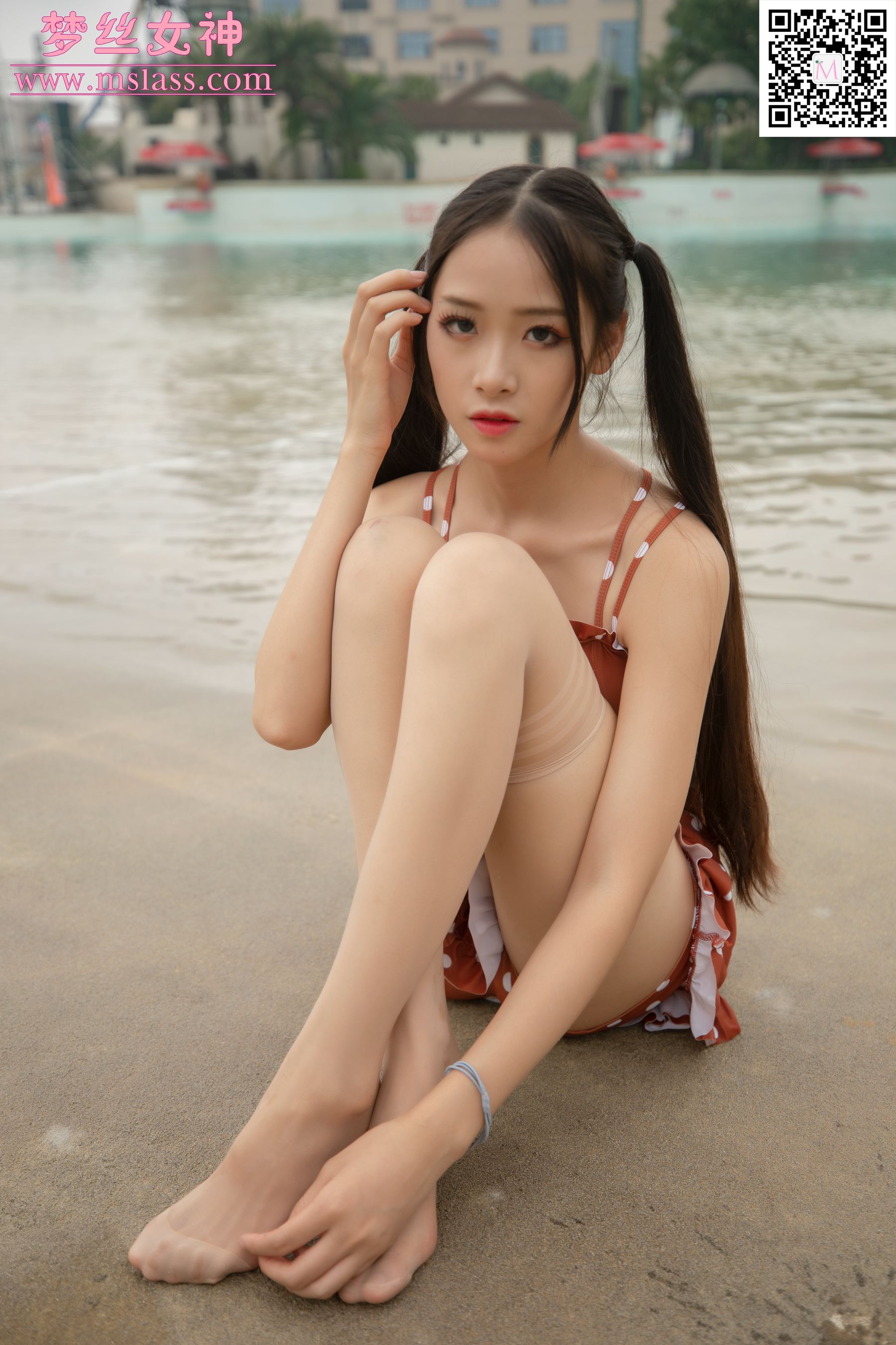 [梦丝女神MSLASS]  诗琪 泳池派对