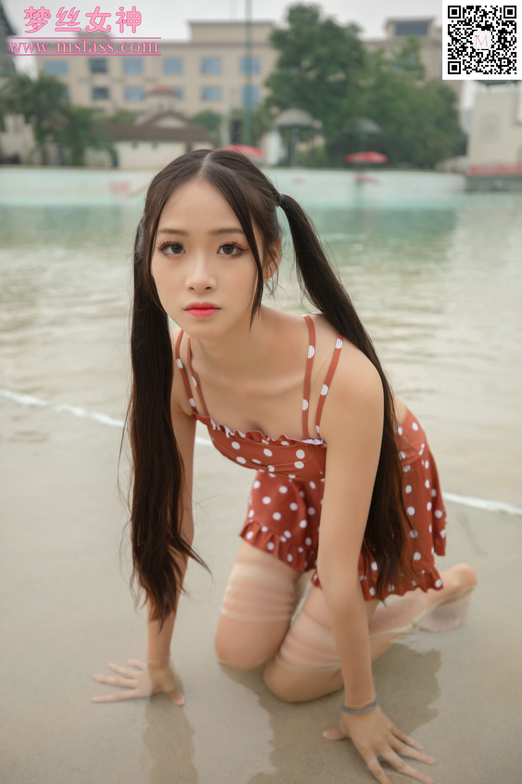 [梦丝女神MSLASS]  诗琪 泳池派对