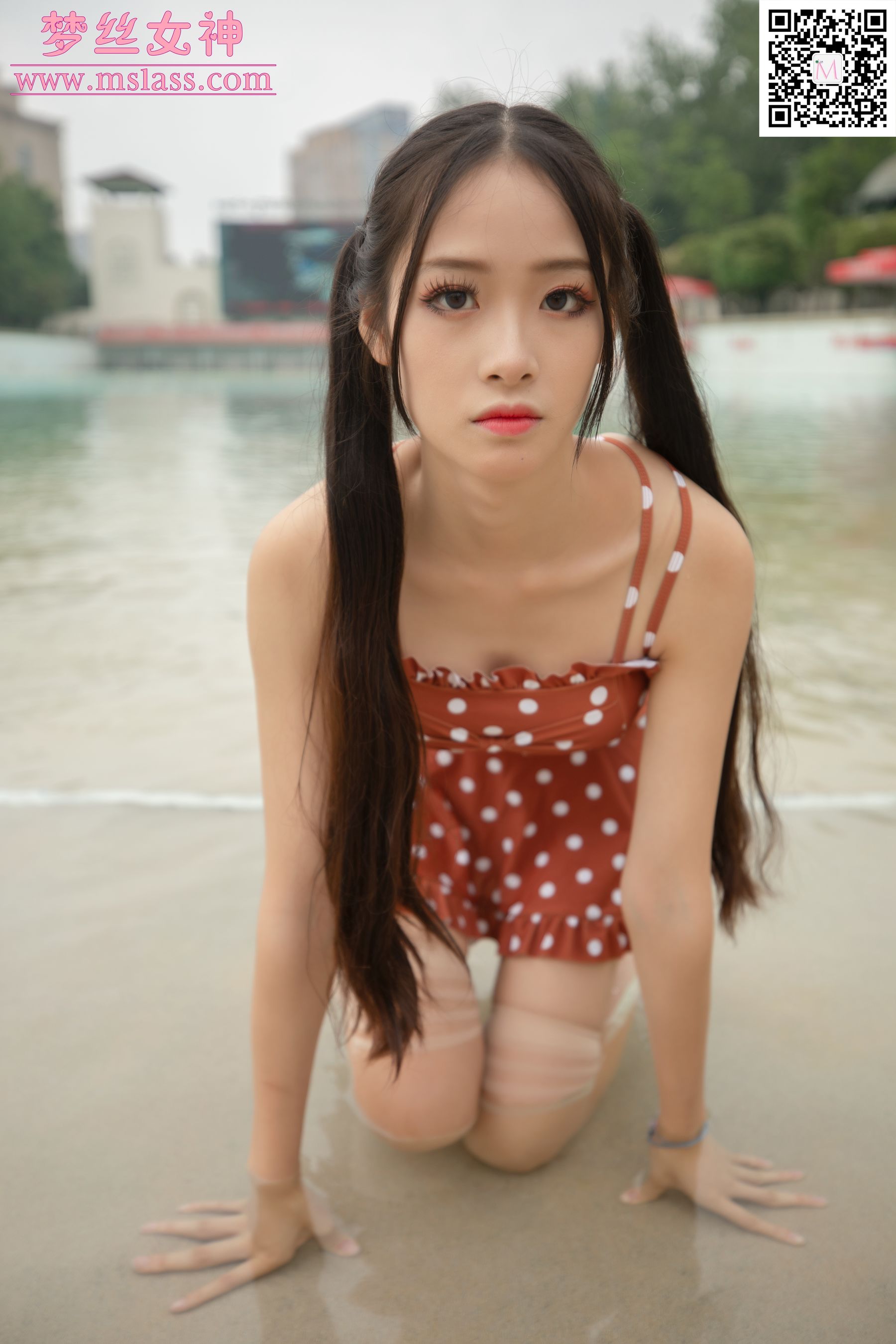 [梦丝女神MSLASS]  诗琪 泳池派对