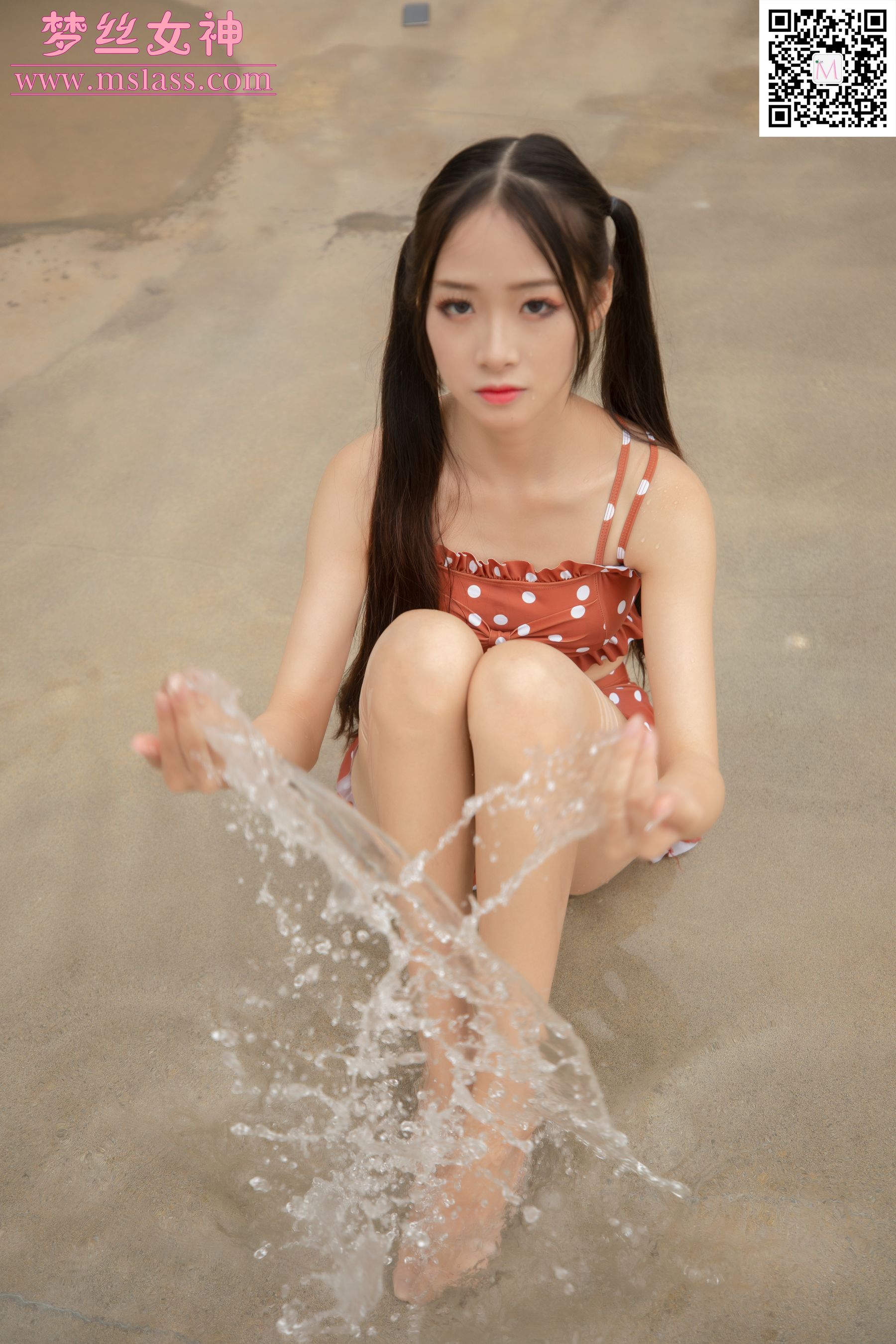 [梦丝女神MSLASS]  诗琪 泳池派对