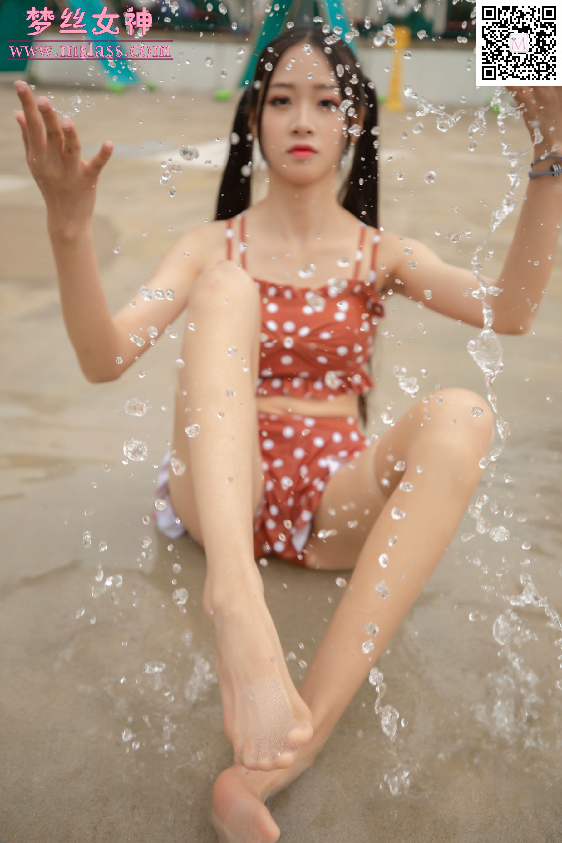 [梦丝女神MSLASS]  诗琪 泳池派对
