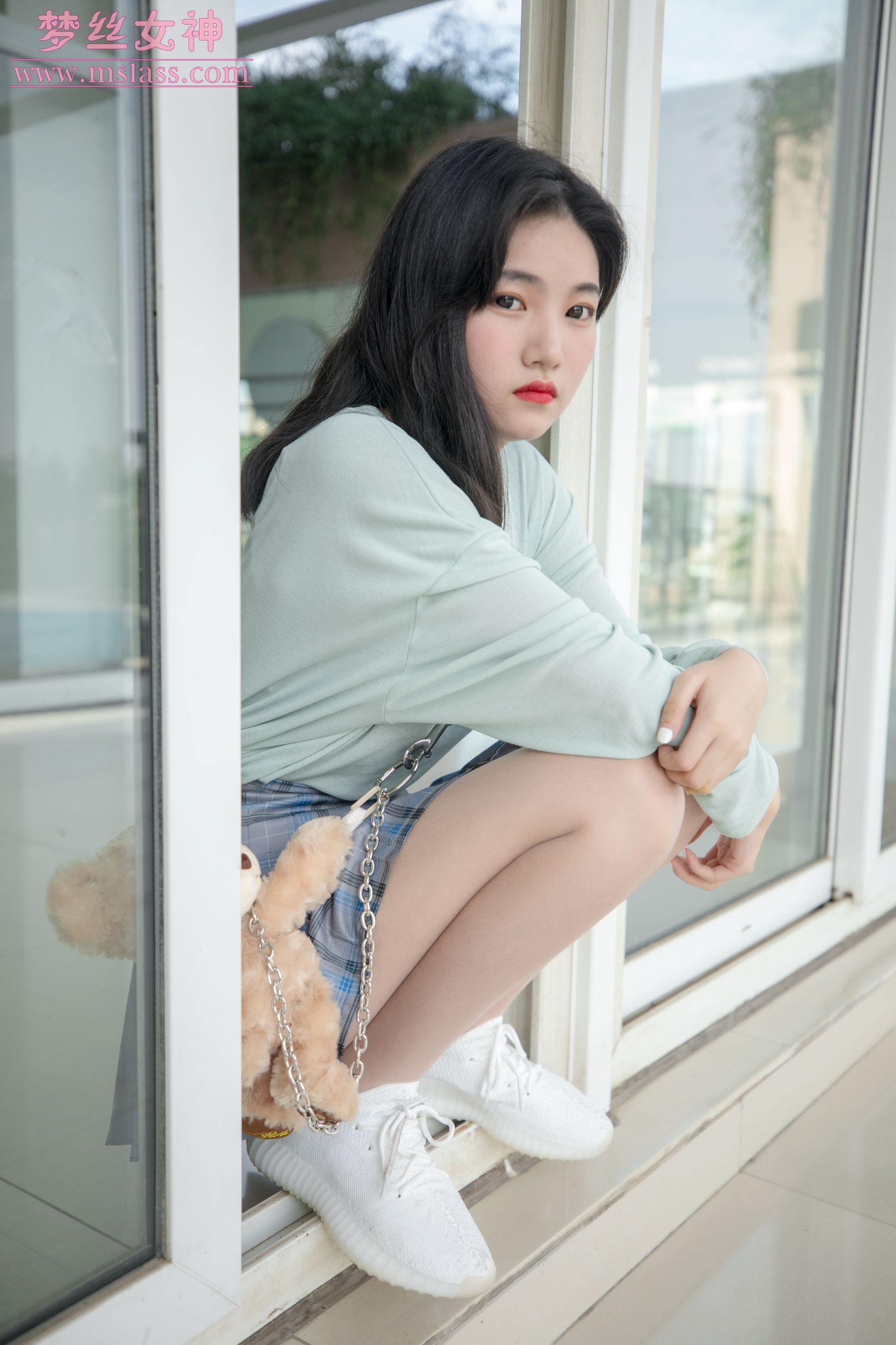 [梦丝女神MSLASS]  酥酥 恬静的小白鞋丝袜