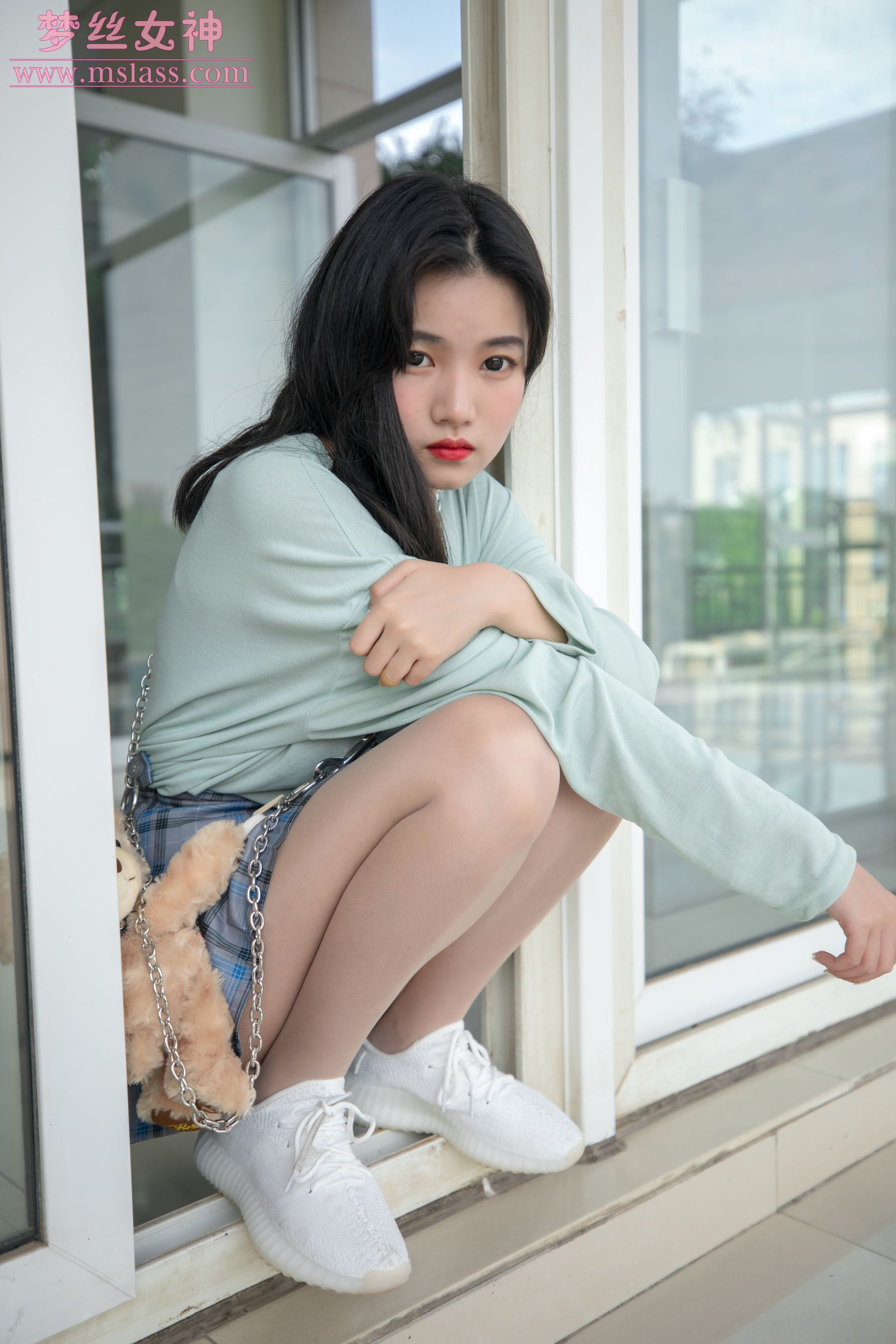 [梦丝女神MSLASS]  酥酥 恬静的小白鞋丝袜