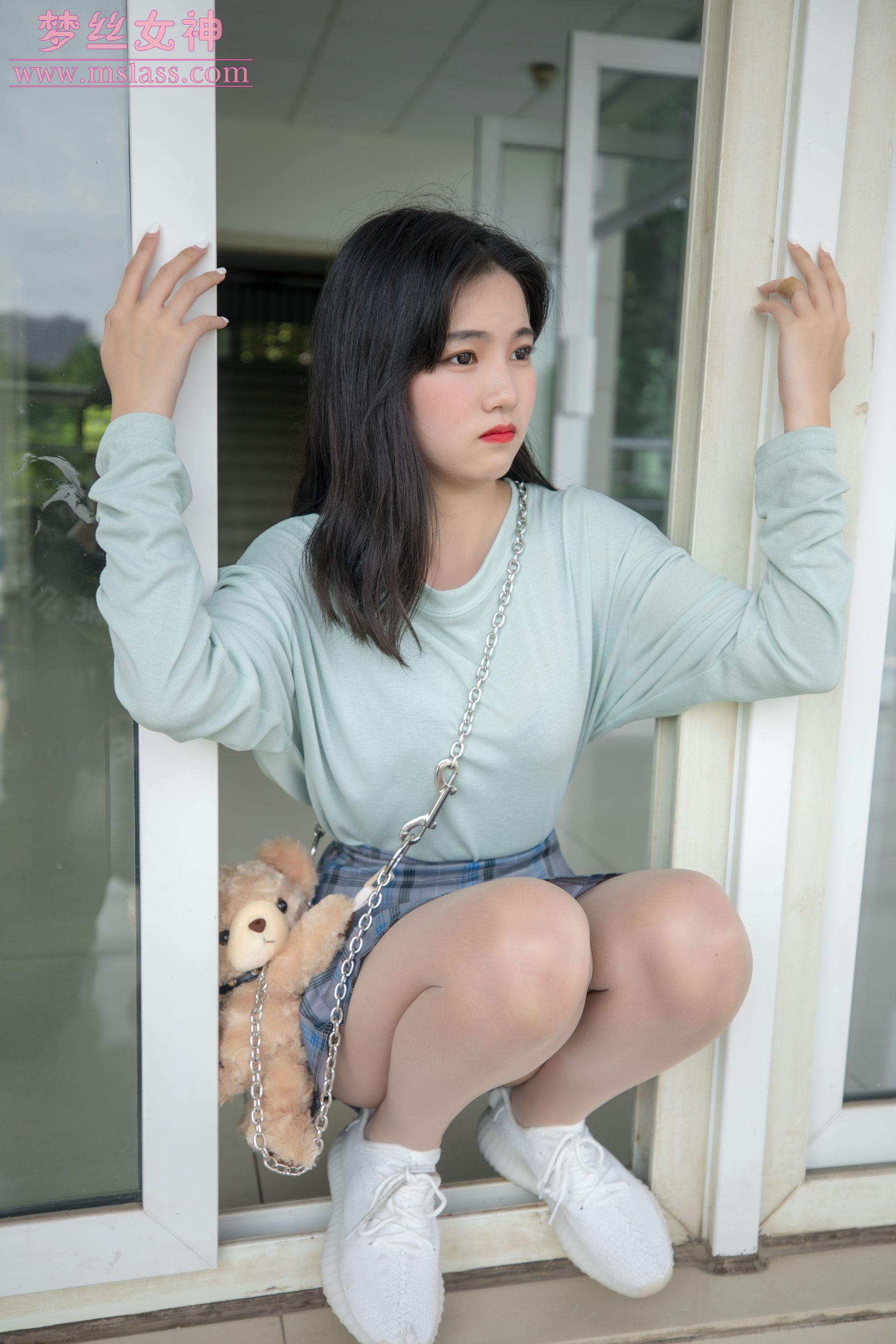 [梦丝女神MSLASS]  酥酥 恬静的小白鞋丝袜